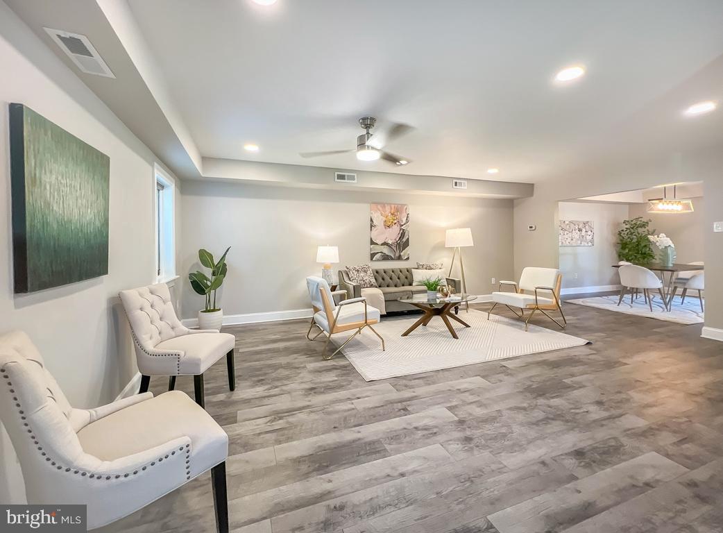 HOLLYBROOKE - Residential