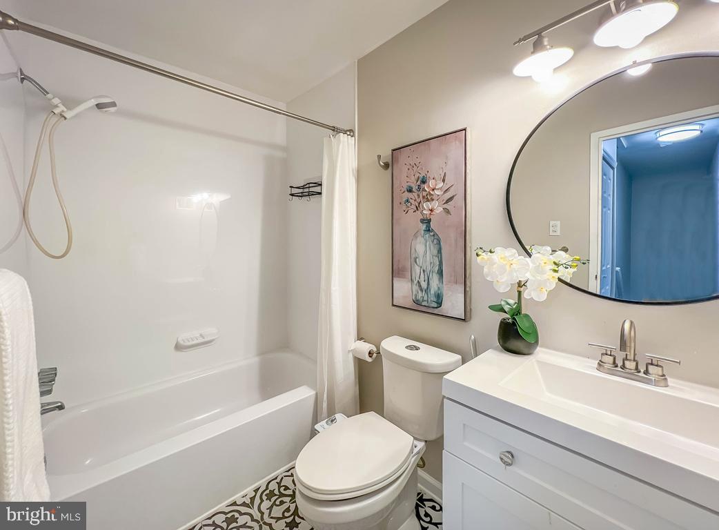 HOLLYBROOKE - Residential