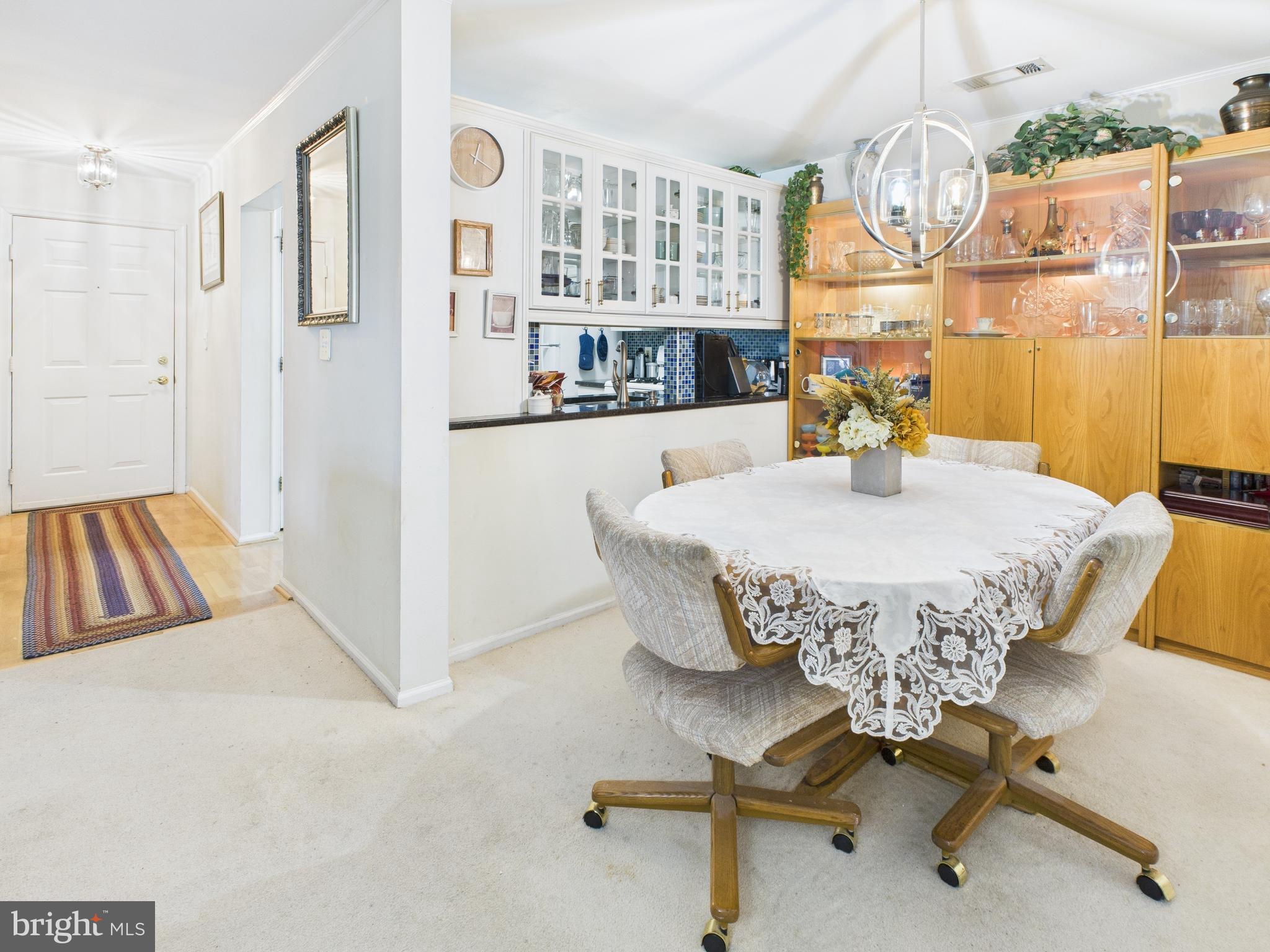 ENGLISH COUNTRY MANOR - Residential