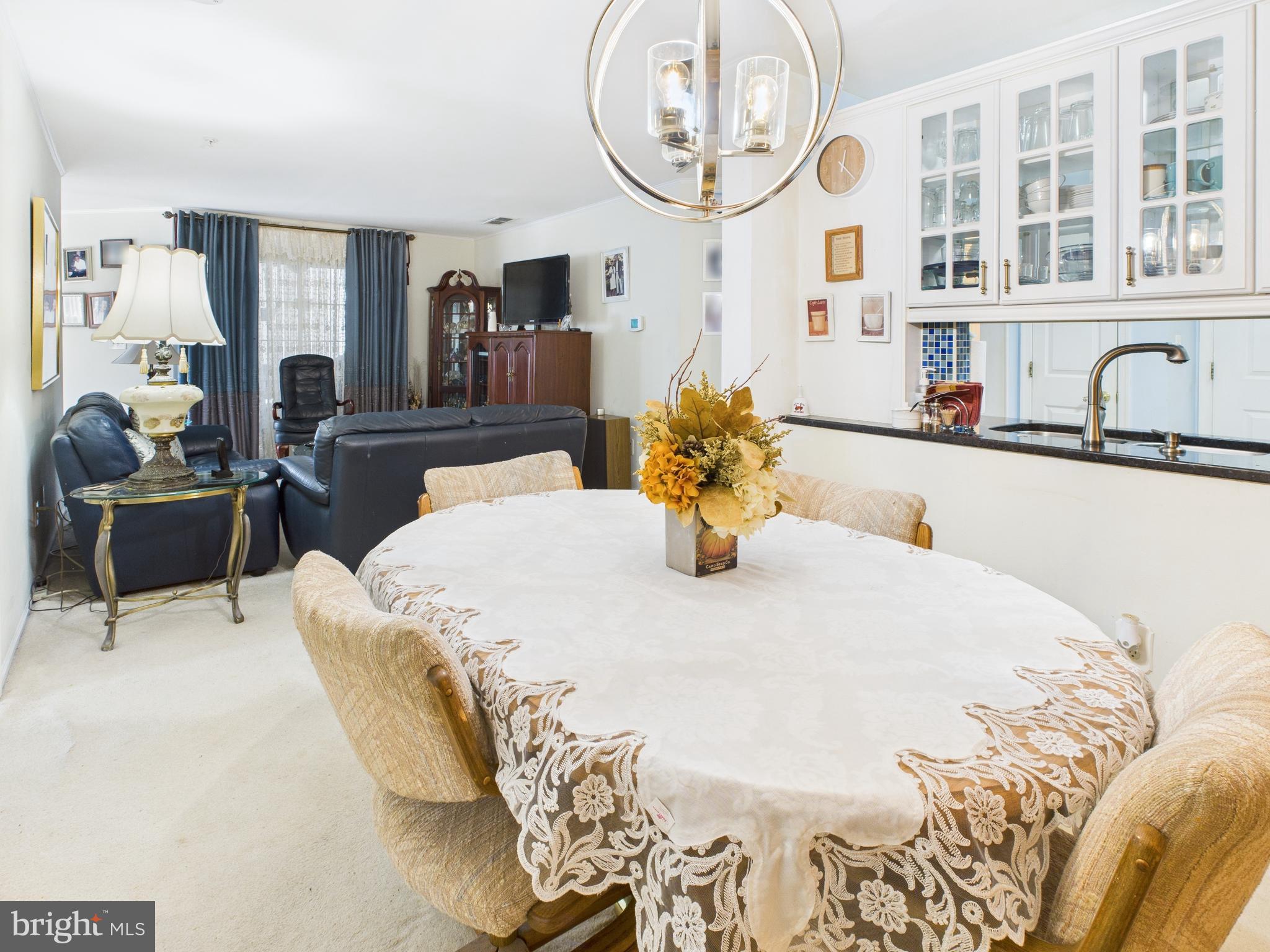 ENGLISH COUNTRY MANOR - Residential