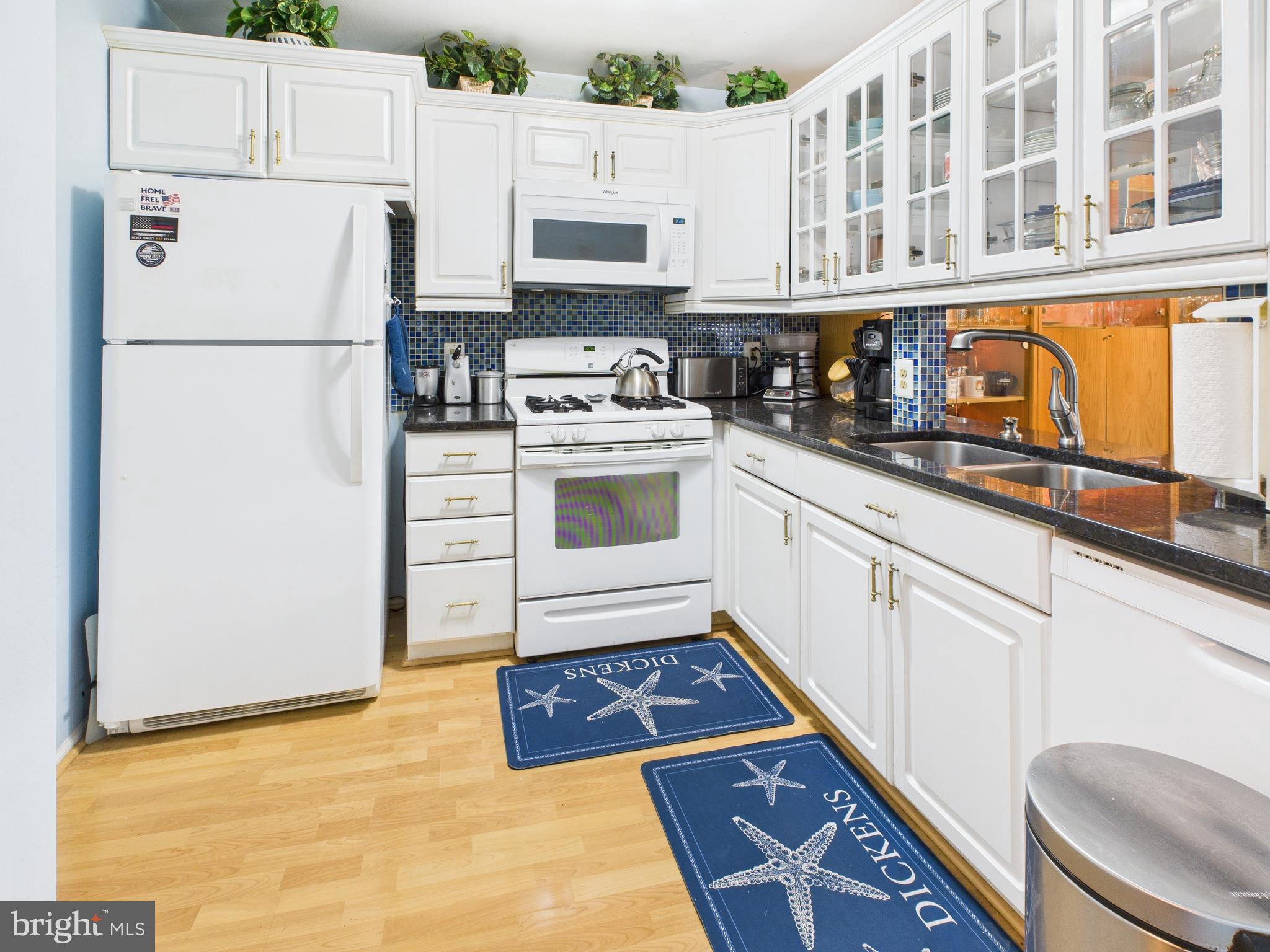 ENGLISH COUNTRY MANOR - Residential