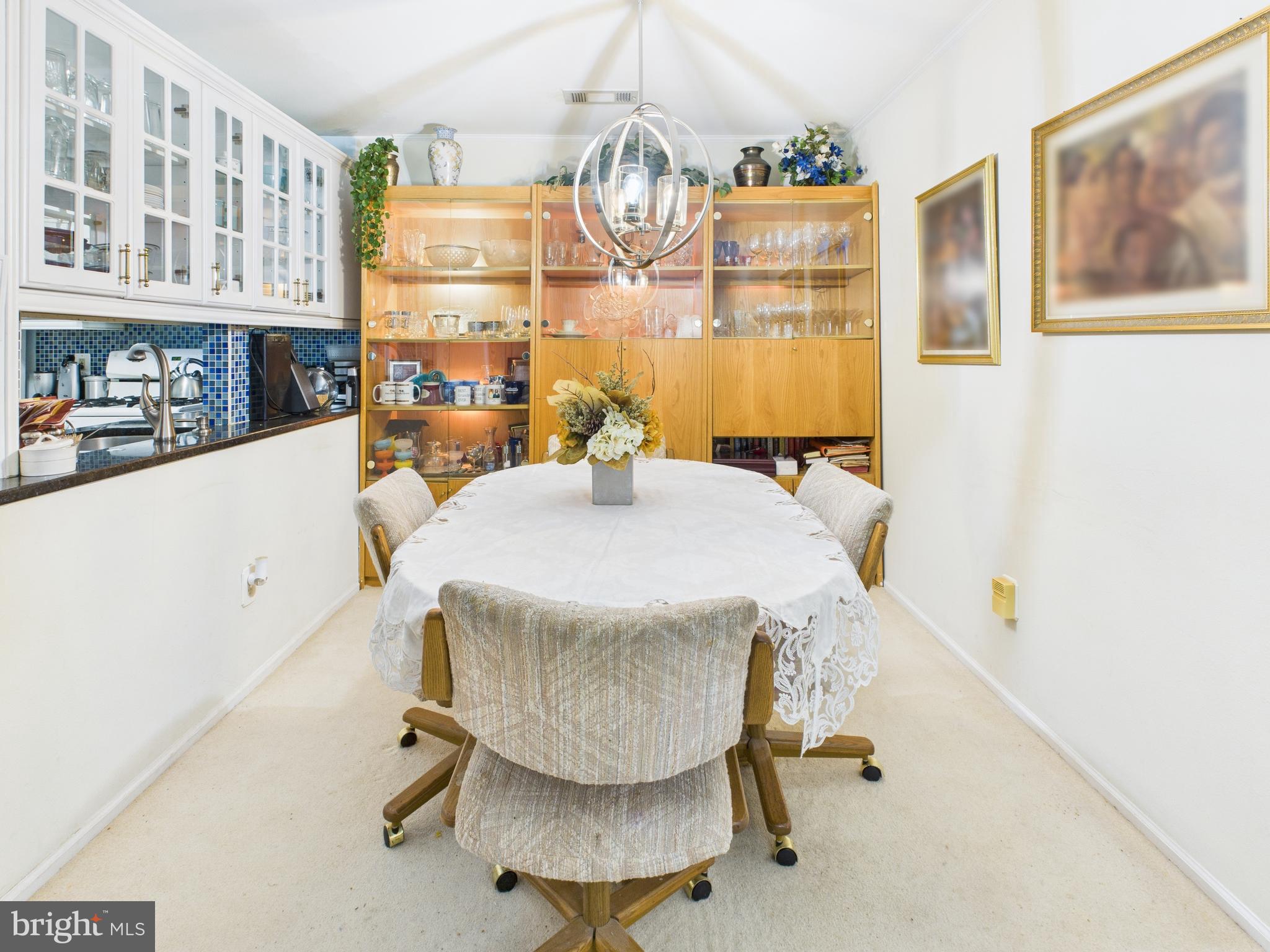 ENGLISH COUNTRY MANOR - Residential