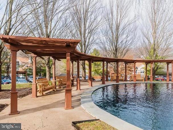 ENGLISH COUNTRY MANOR - Residential