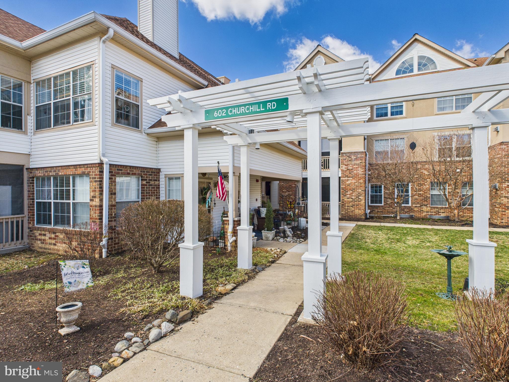 ENGLISH COUNTRY MANOR - Residential