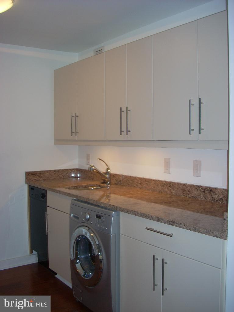 RITTENHOUSE SQUARE - Residential Lease