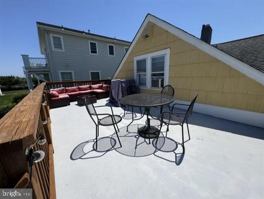 9 E WILLARD AVENUE