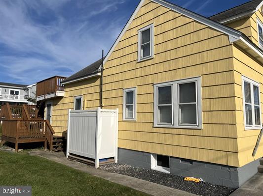 9 E WILLARD AVENUE