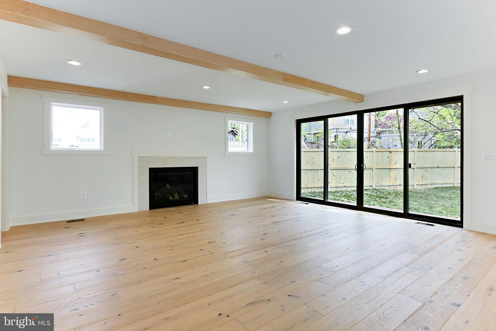 ARLINGTON FOREST - Residential