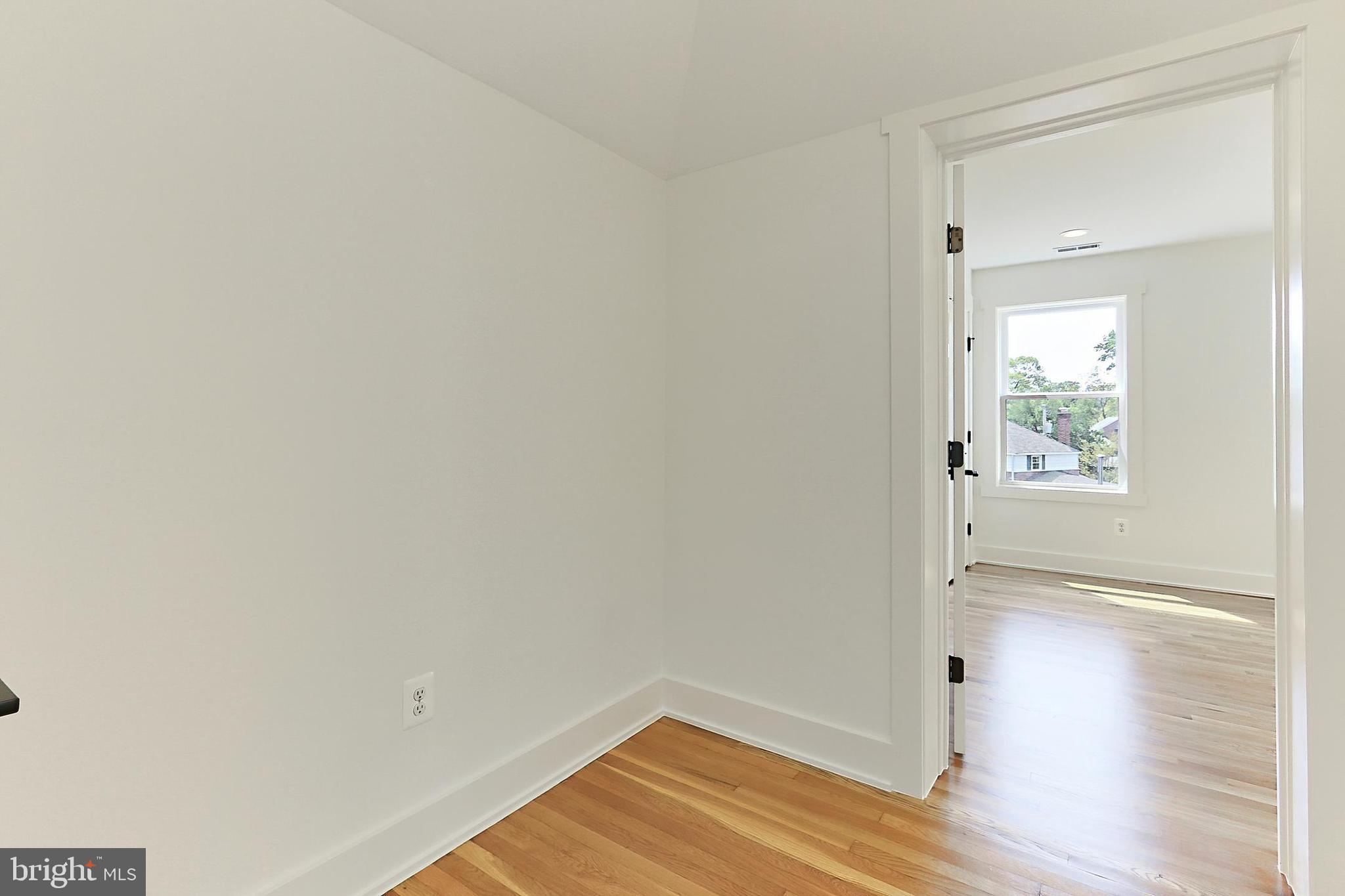 ARLINGTON FOREST - Residential