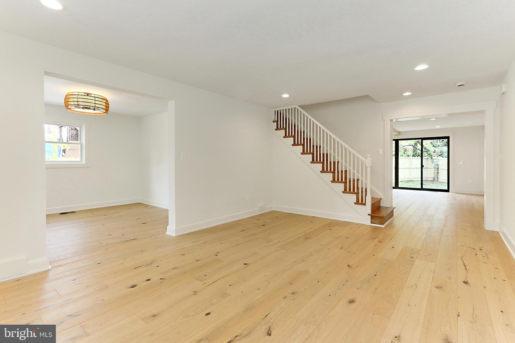 ARLINGTON FOREST - Residential