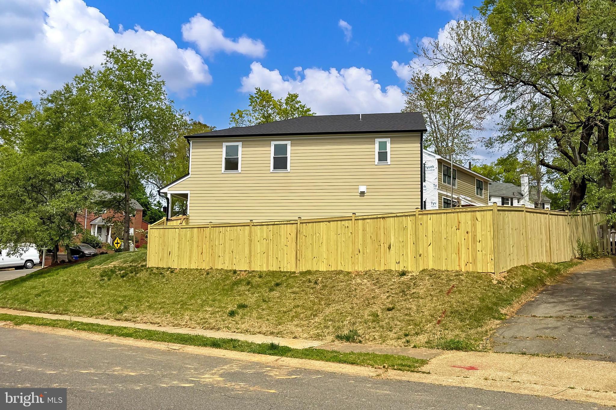 ARLINGTON FOREST - Residential