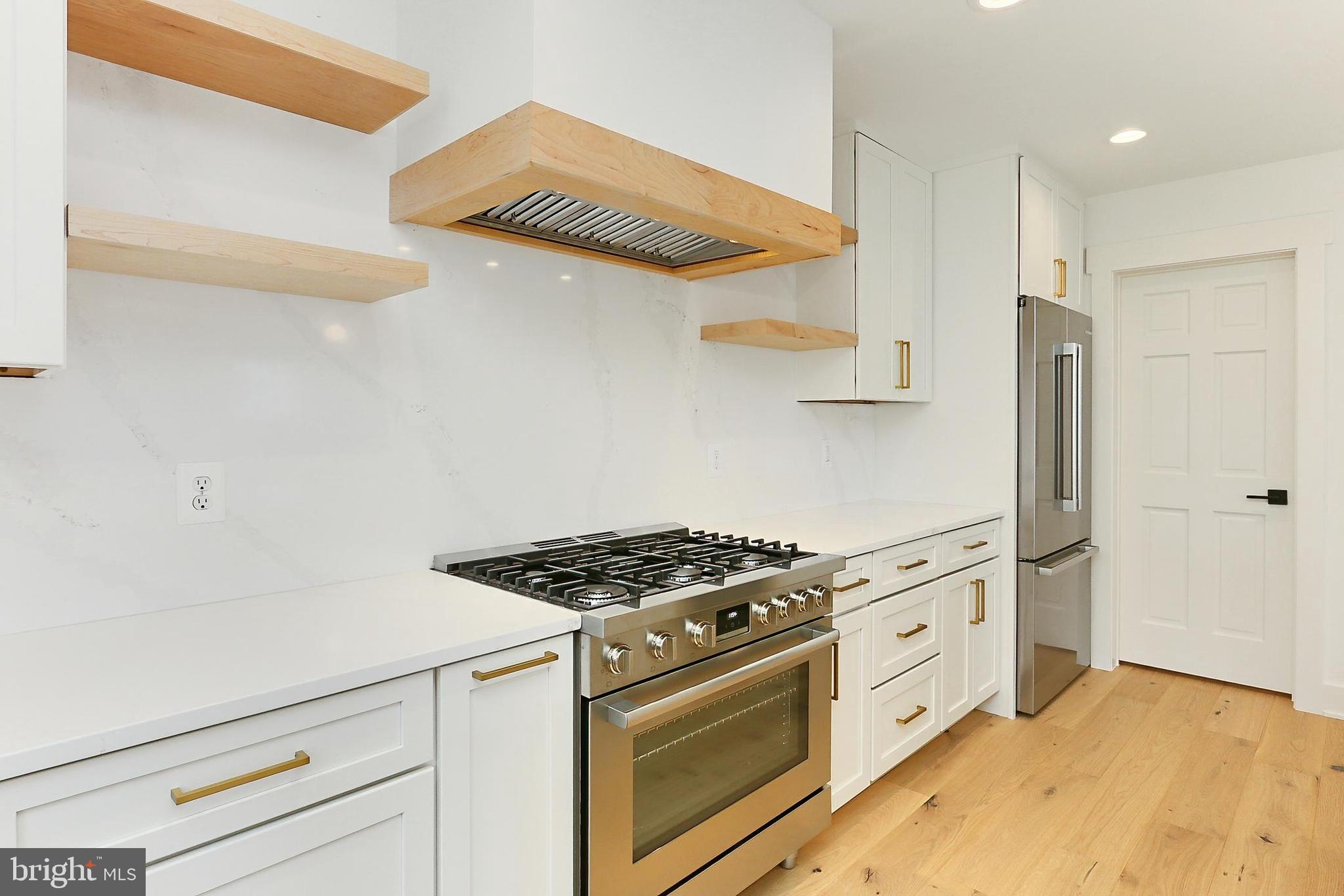 ARLINGTON FOREST - Residential