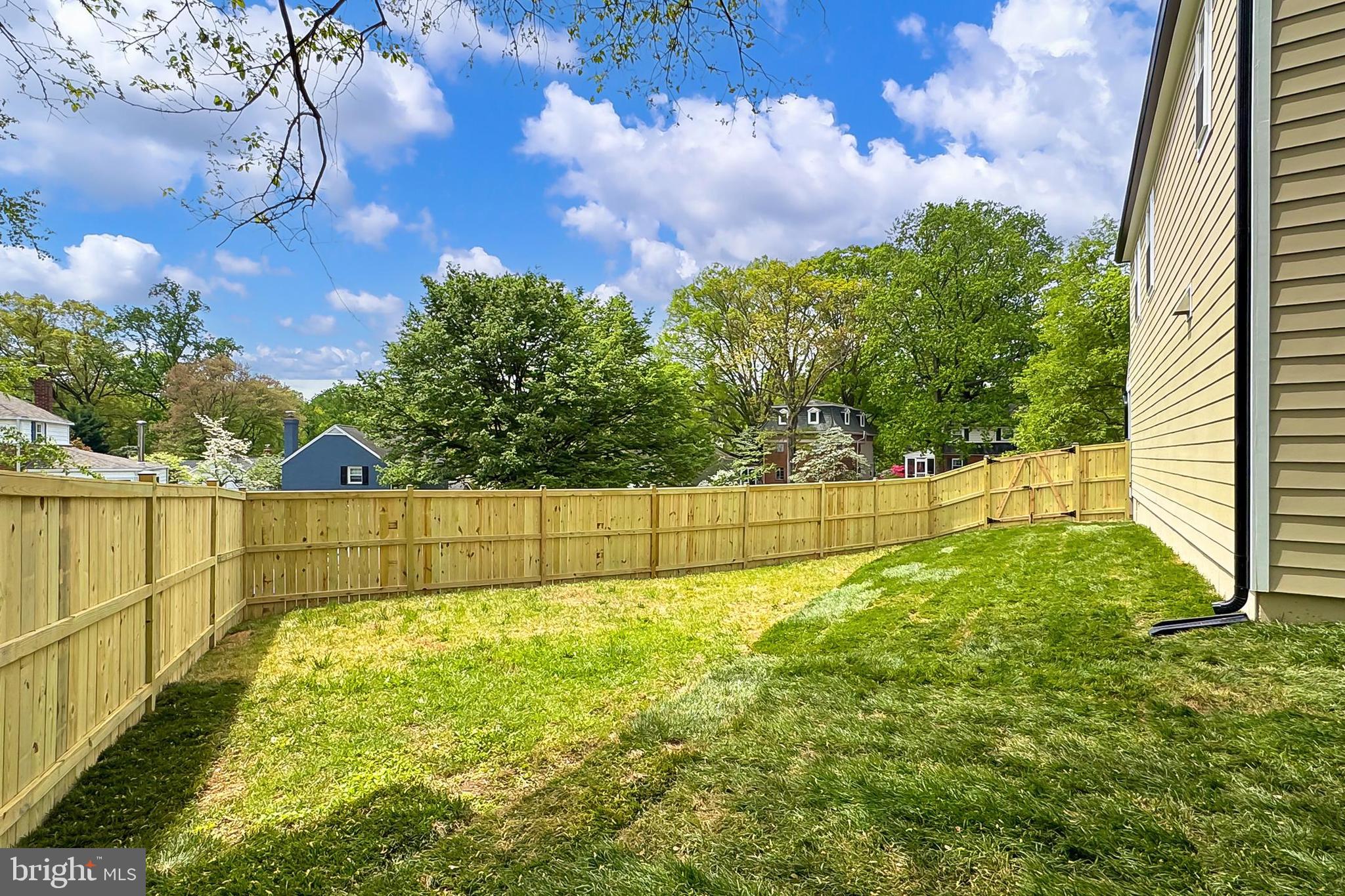 ARLINGTON FOREST - Residential