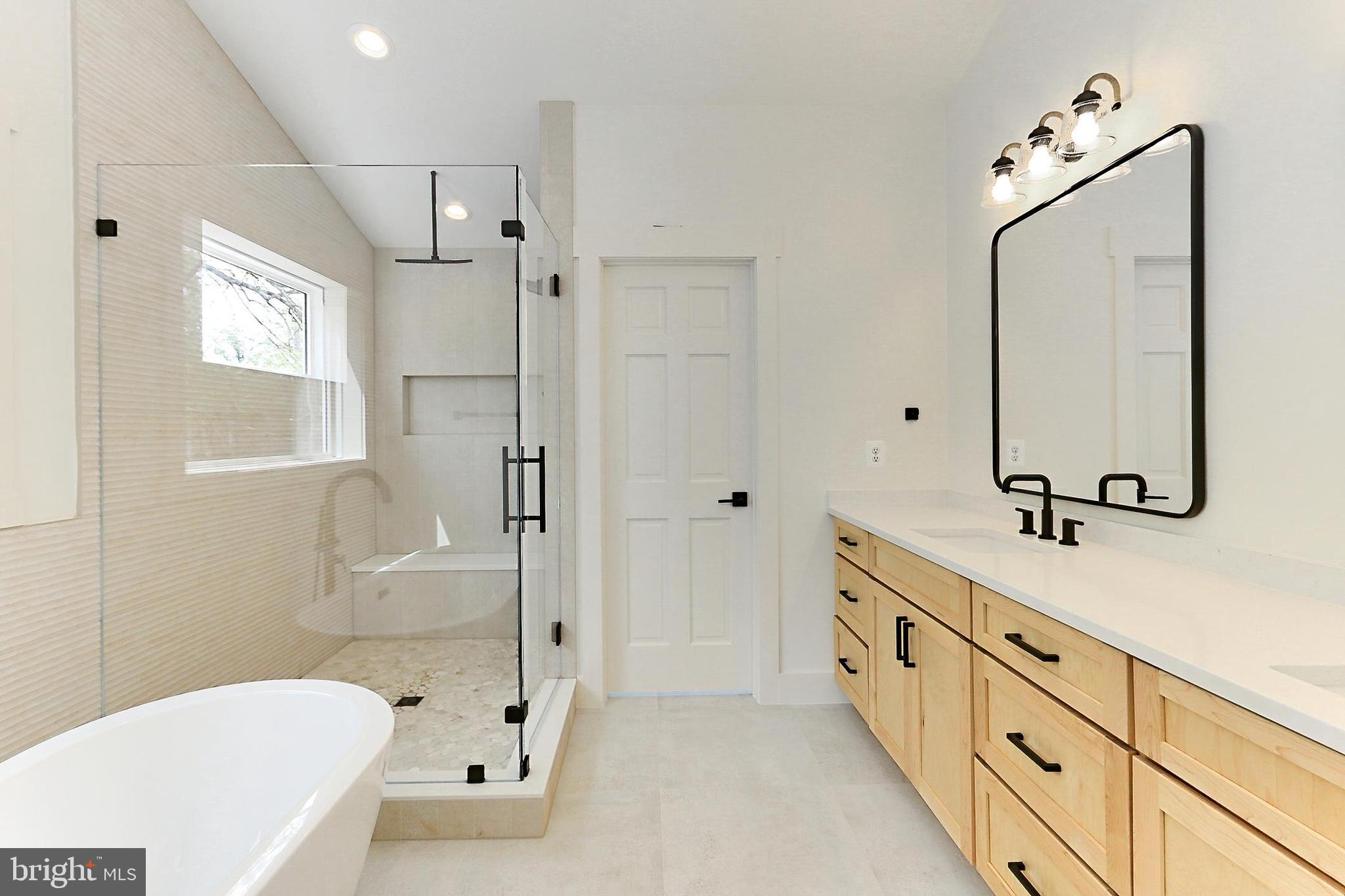 ARLINGTON FOREST - Residential