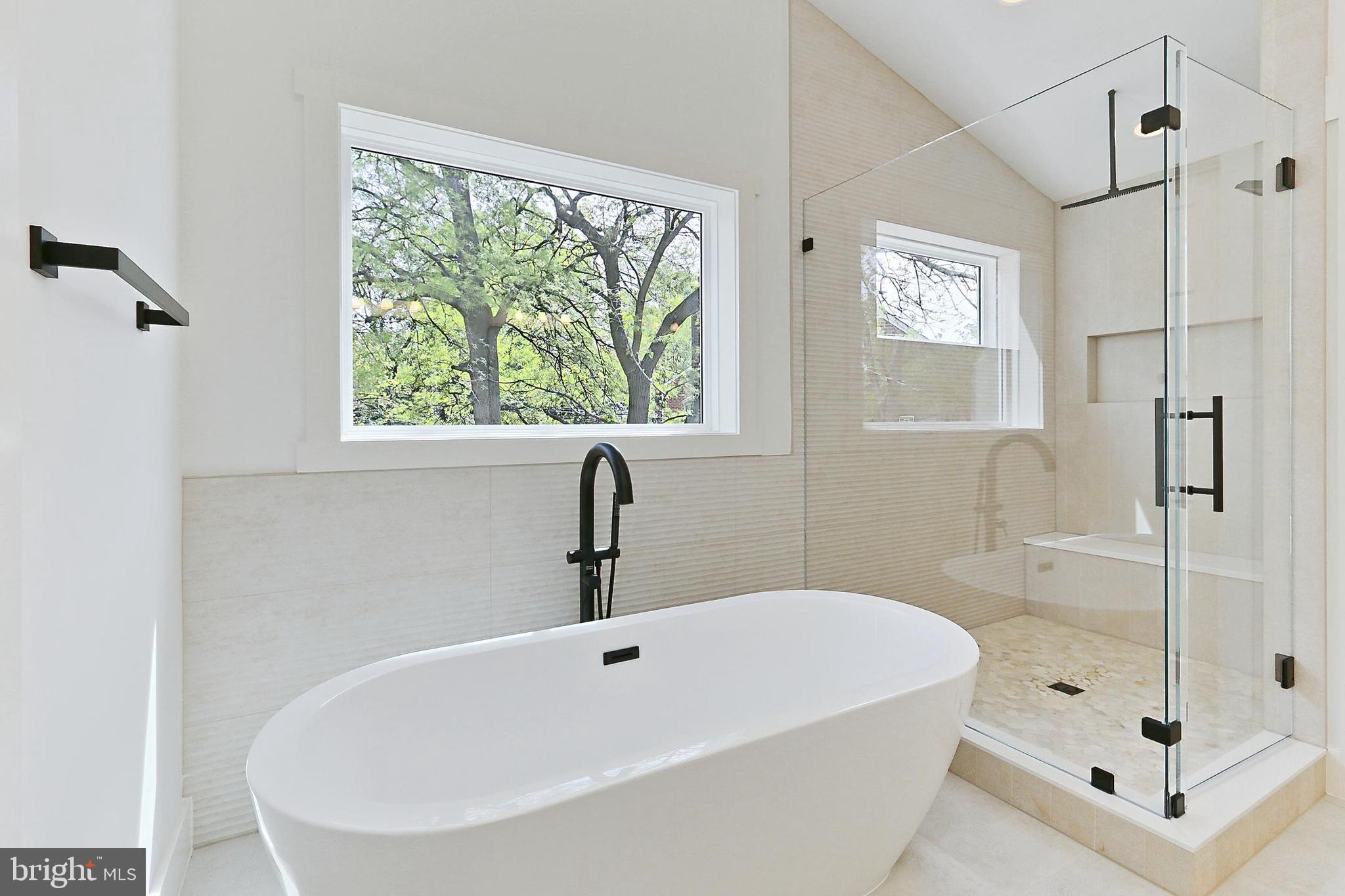 ARLINGTON FOREST - Residential