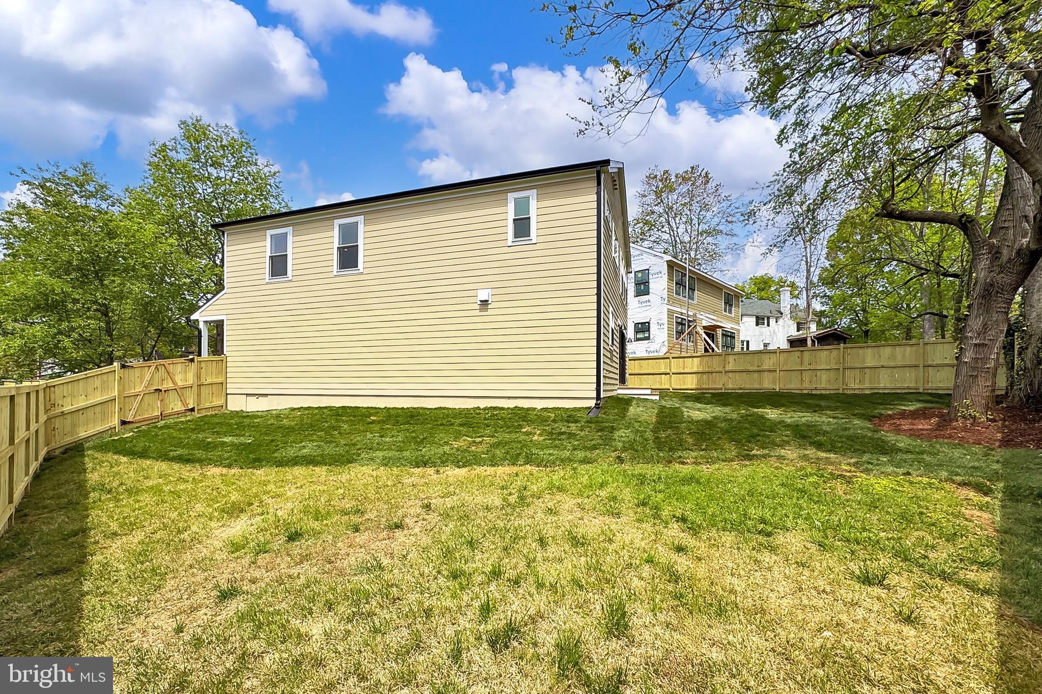 ARLINGTON FOREST - Residential