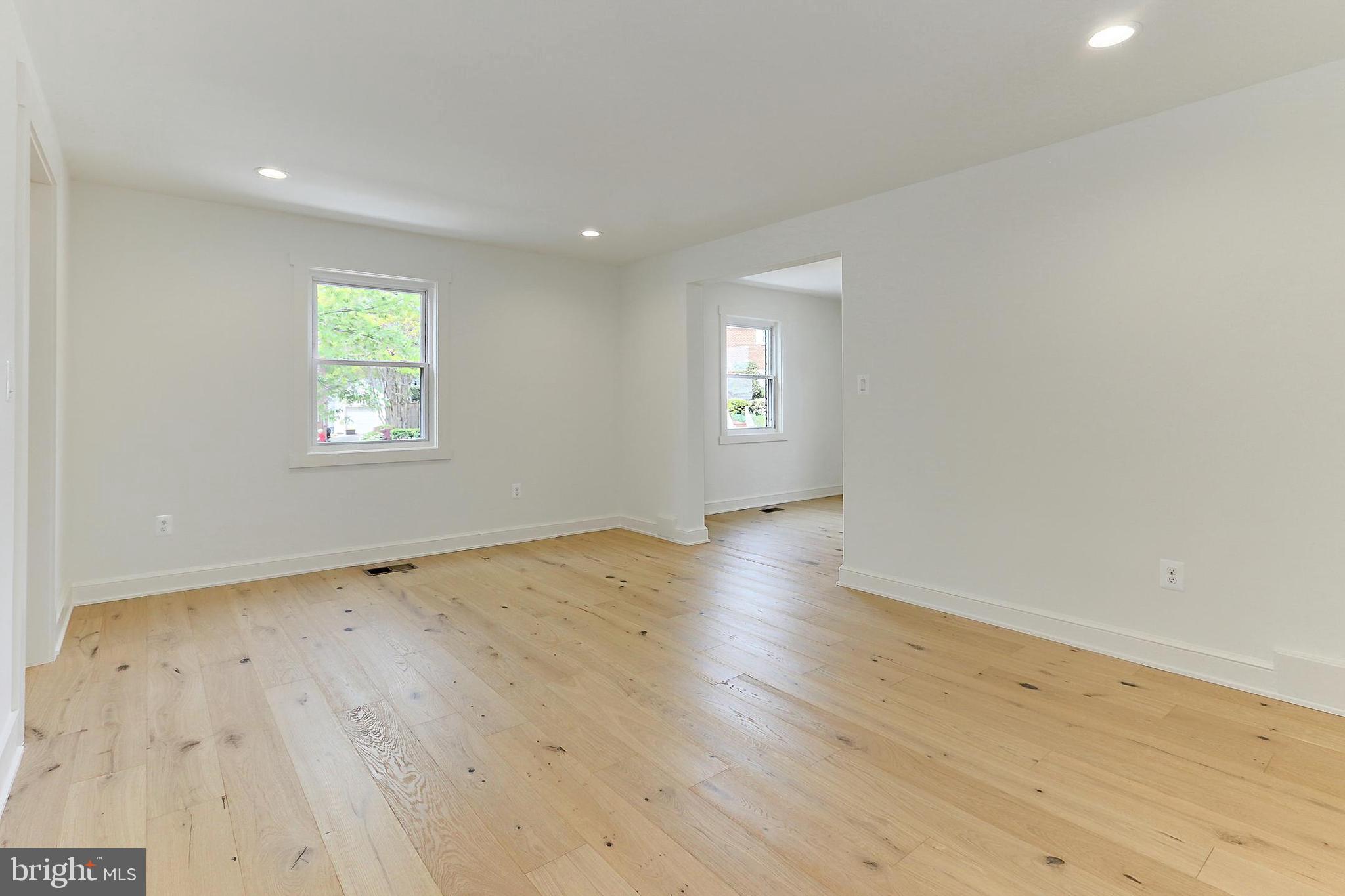 ARLINGTON FOREST - Residential