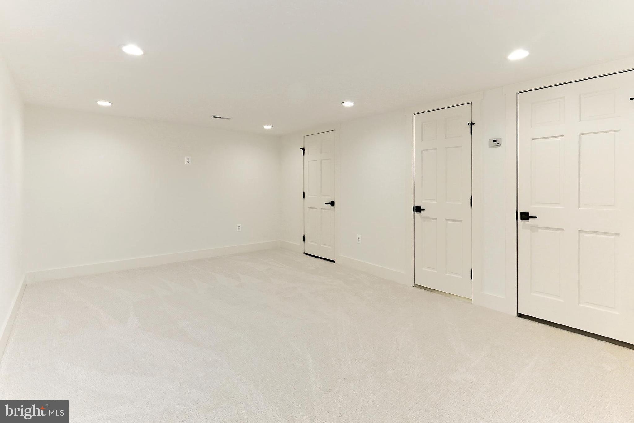 ARLINGTON FOREST - Residential