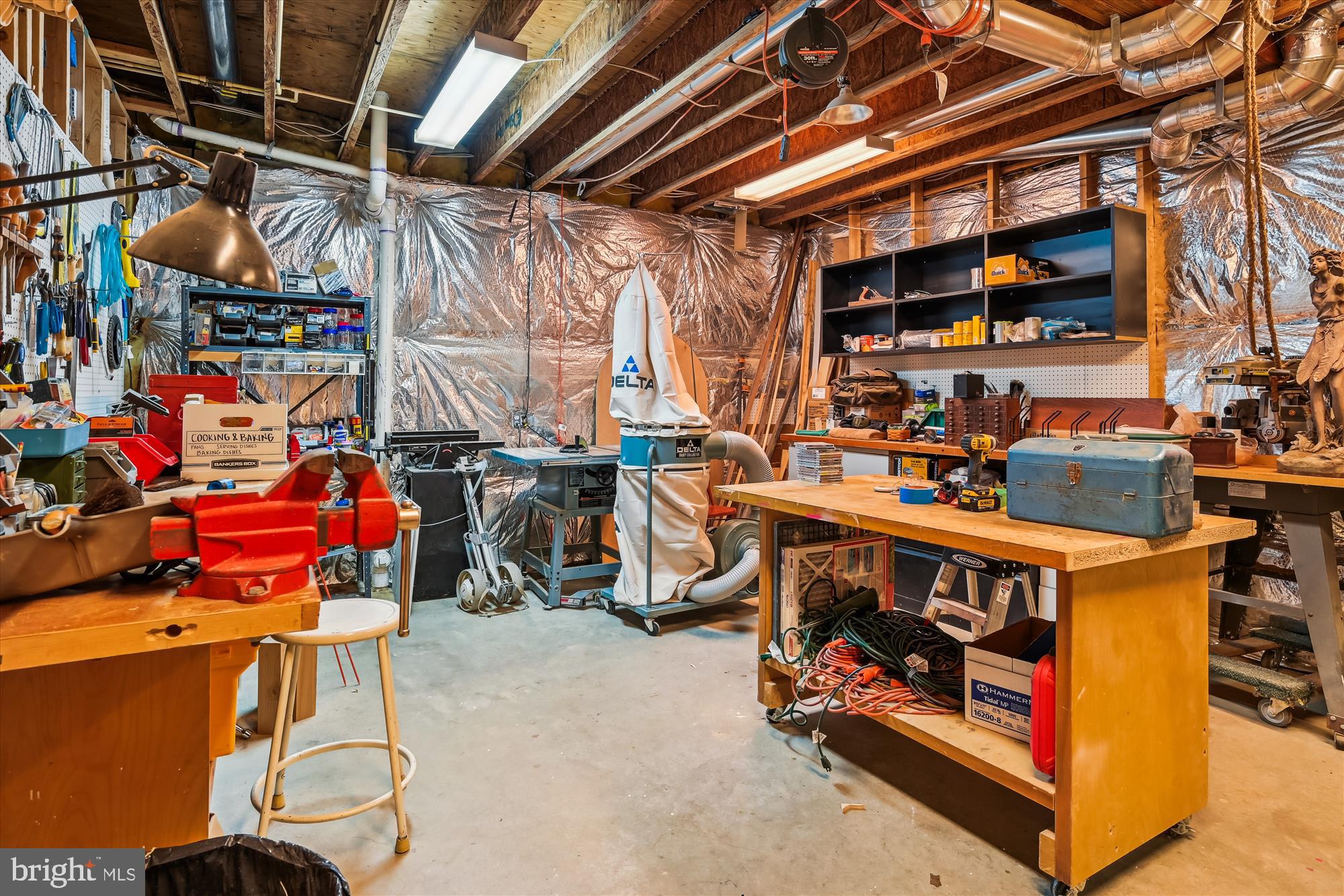 SEVEN OAKS - Residential