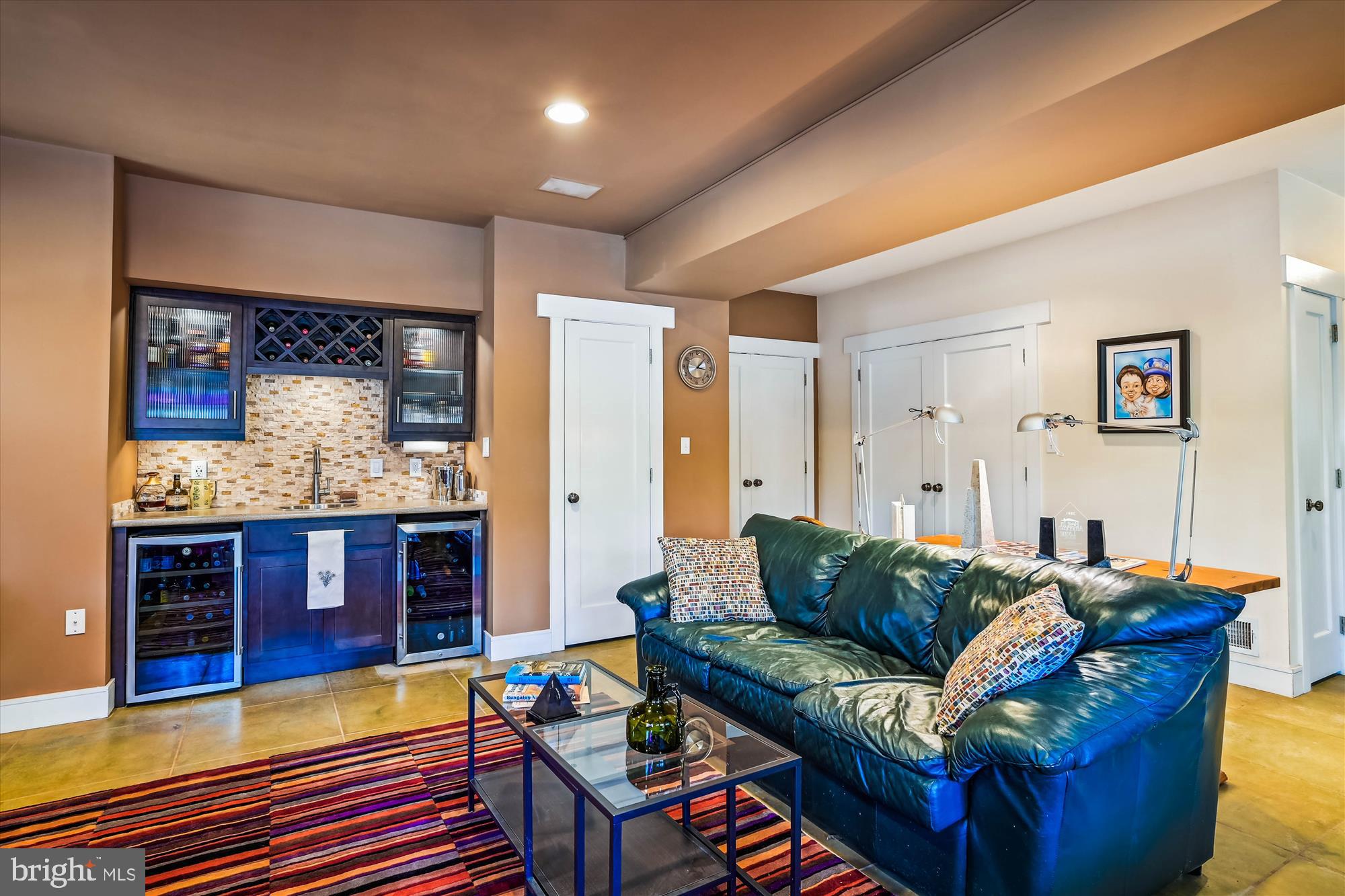 SEVEN OAKS - Residential