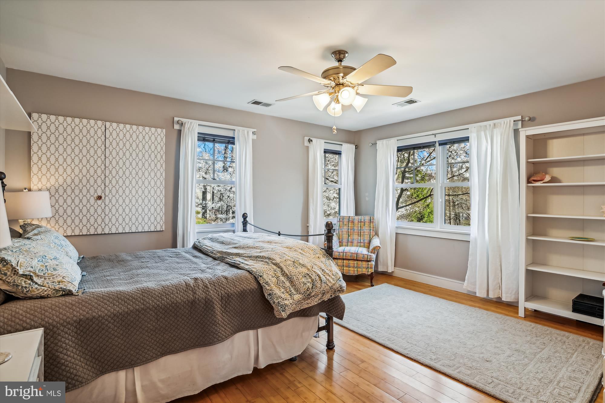 SEVEN OAKS - Residential