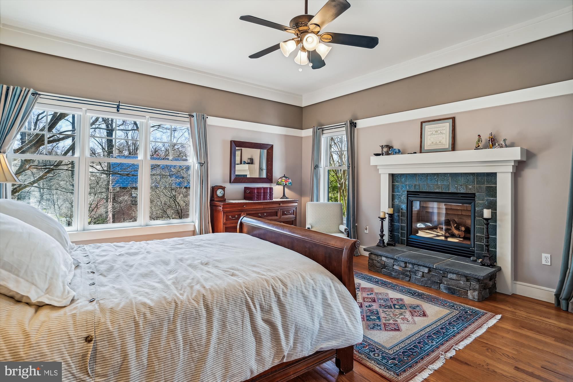 SEVEN OAKS - Residential