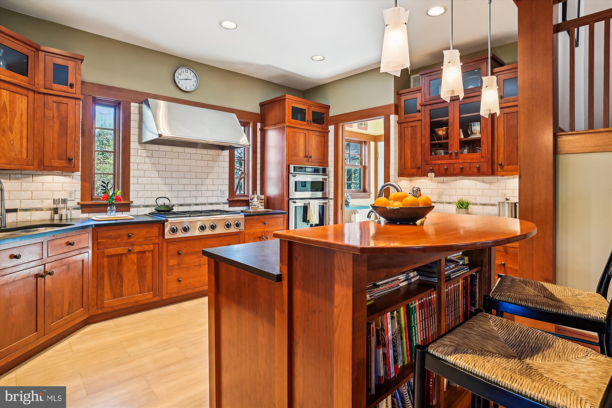 SEVEN OAKS - Residential