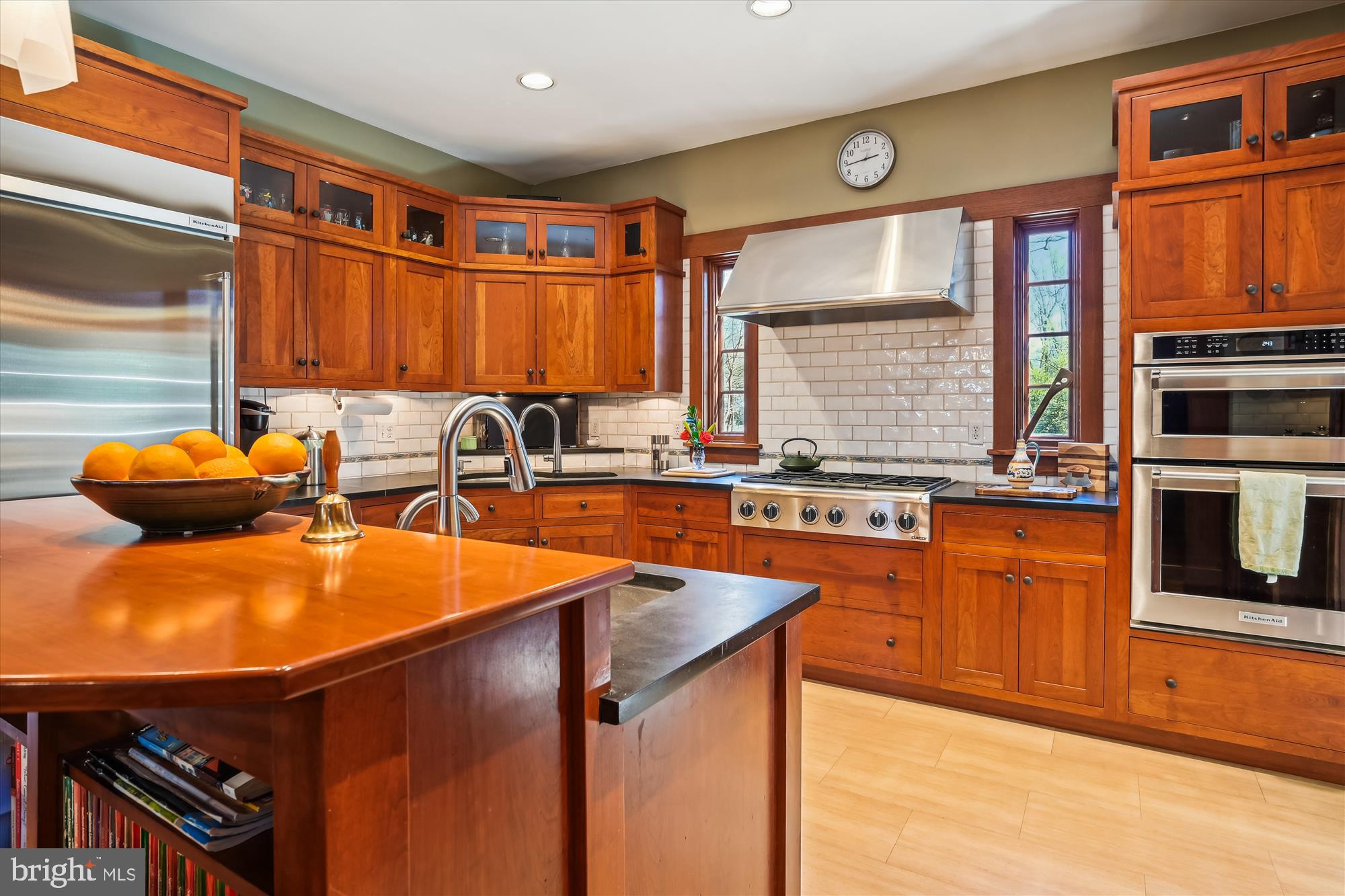 SEVEN OAKS - Residential