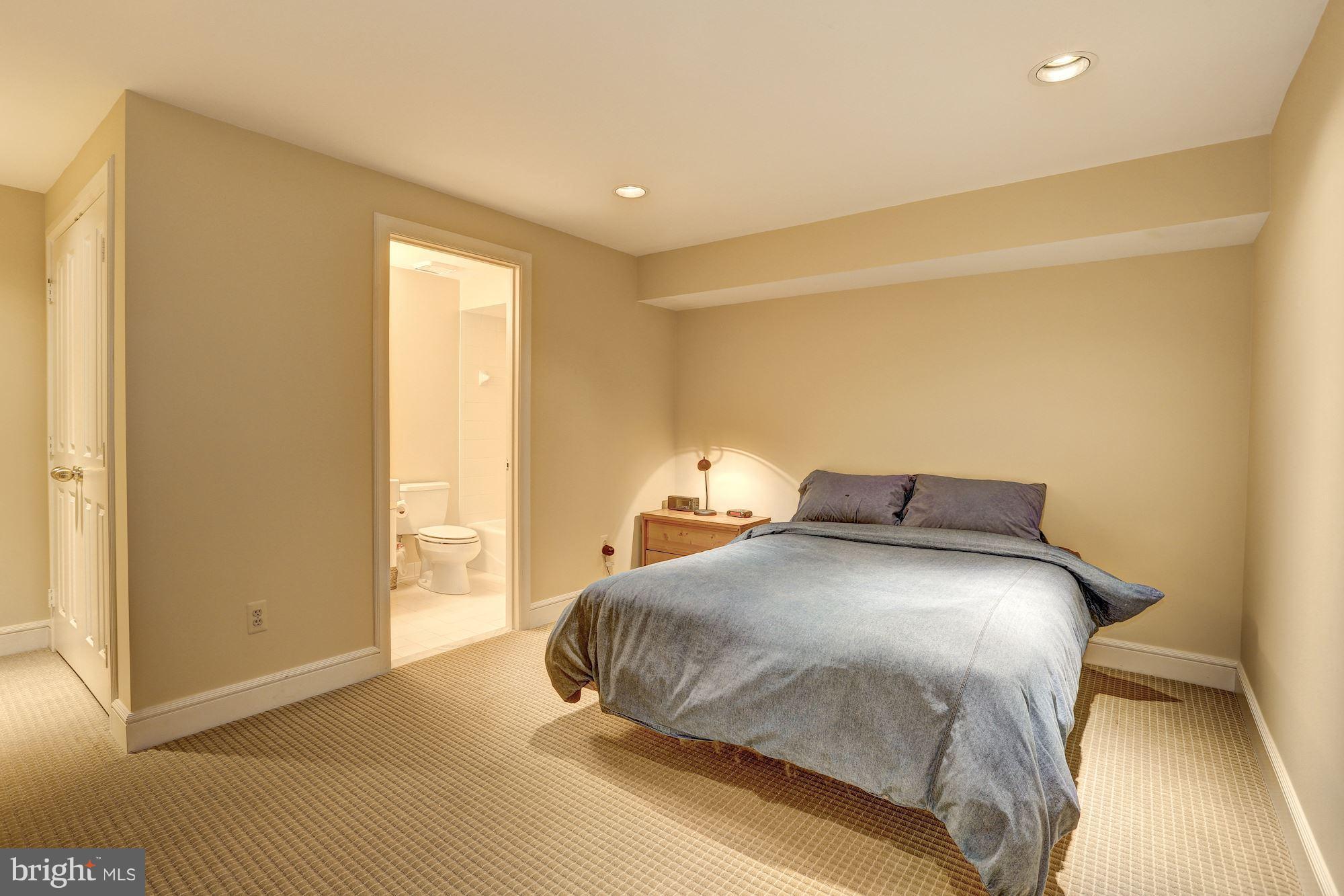 BURNING TREE VALLEY - Residential