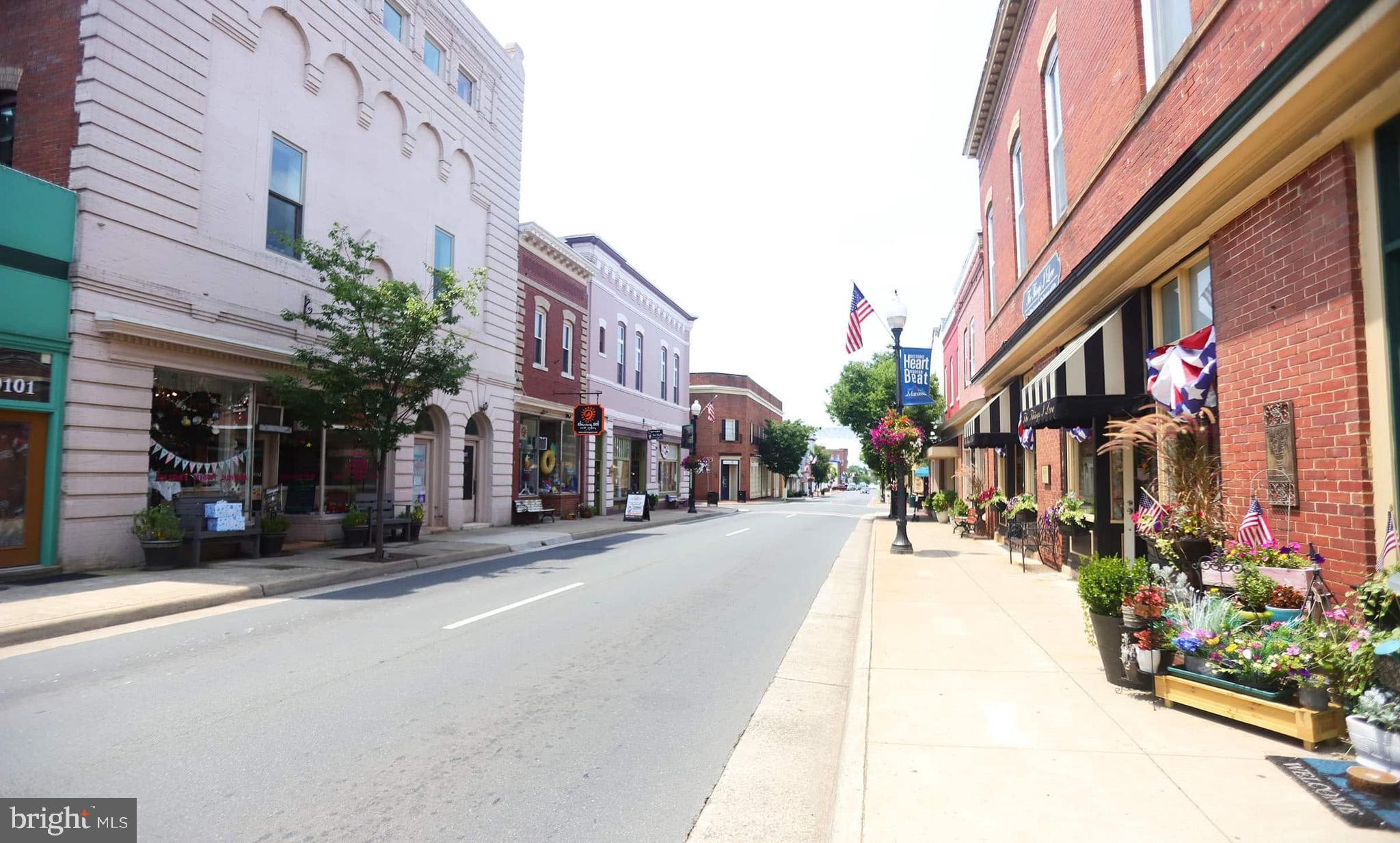 POINT OF WOODS - Residential