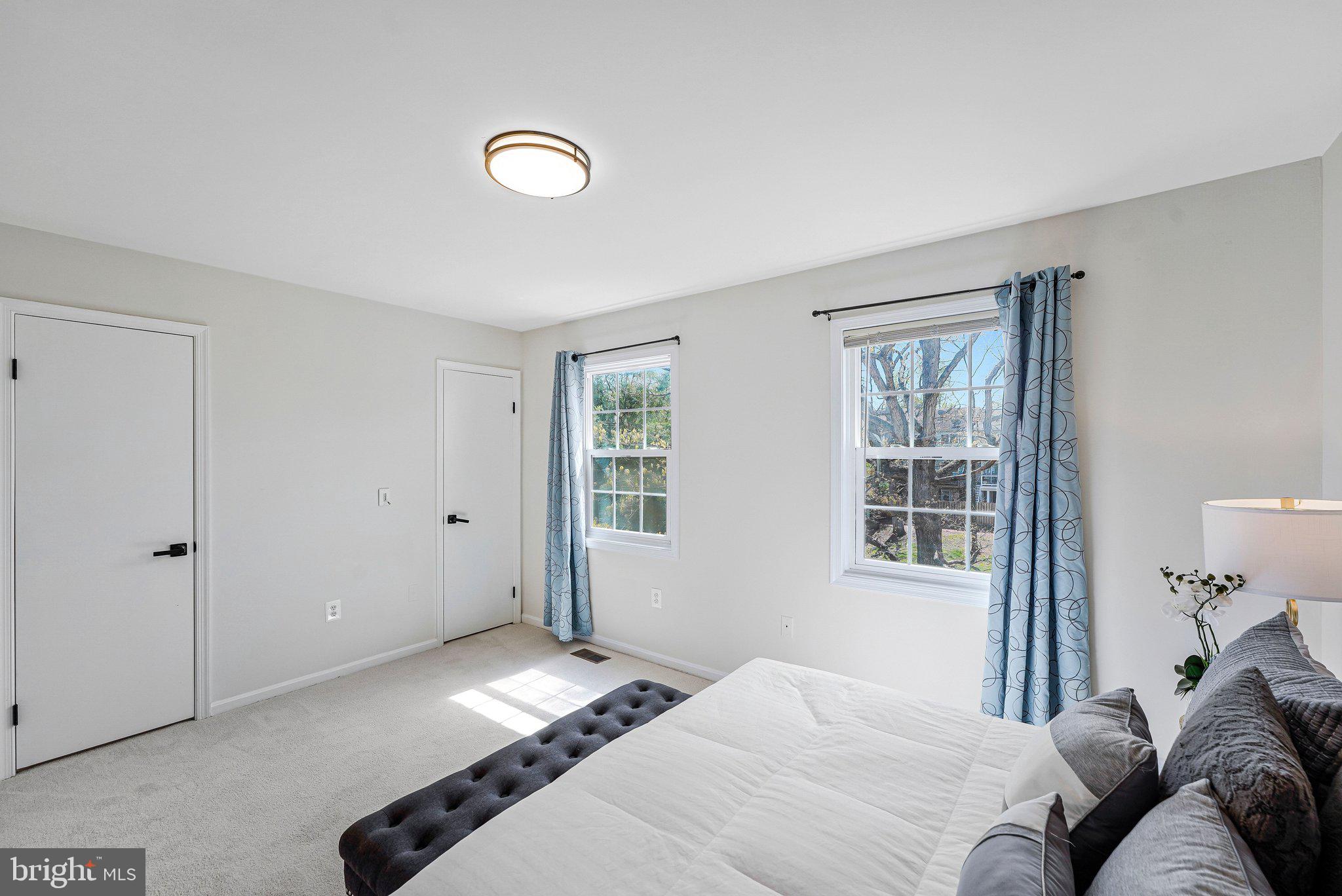 POINT OF WOODS - Residential