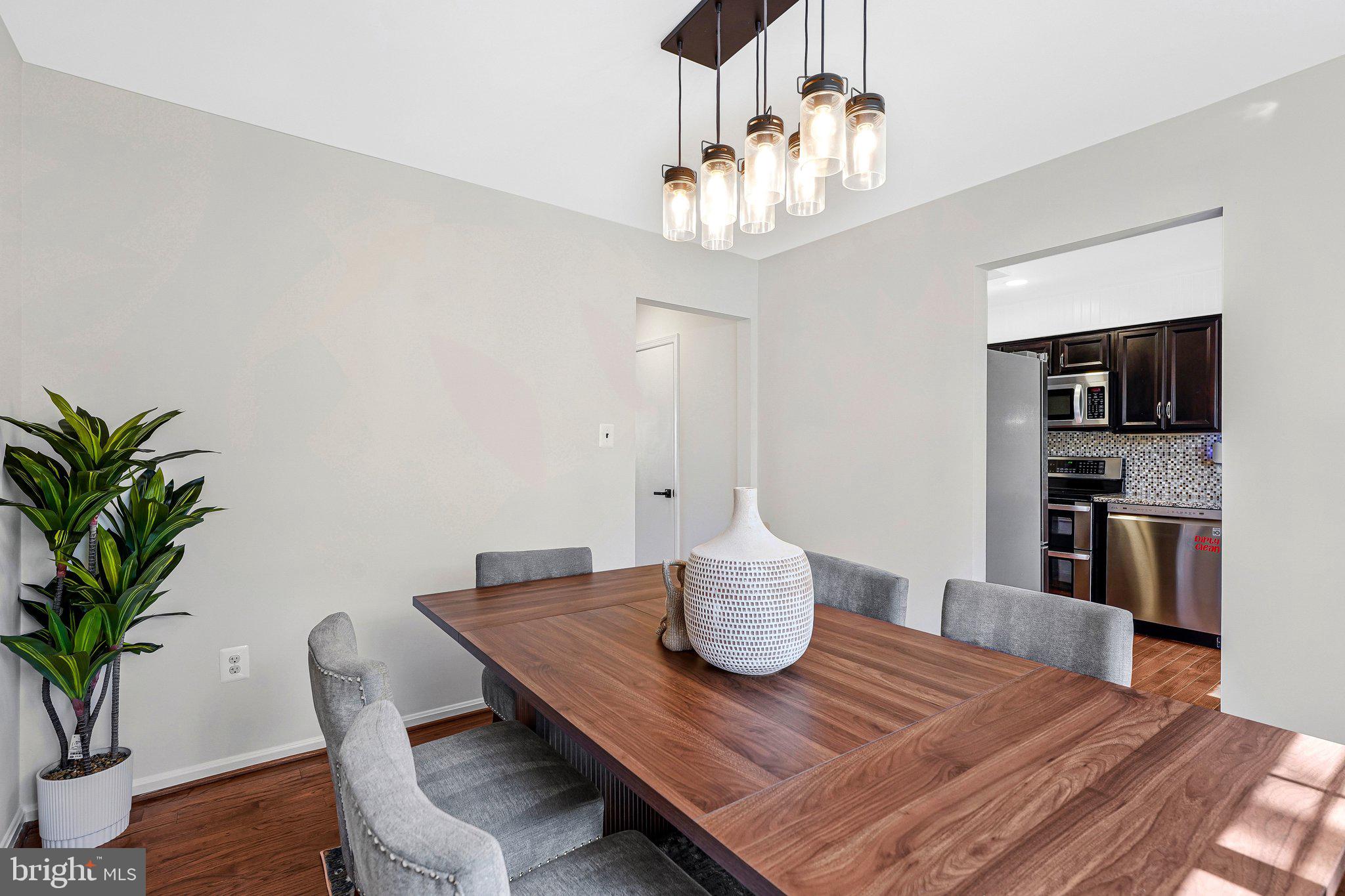 POINT OF WOODS - Residential