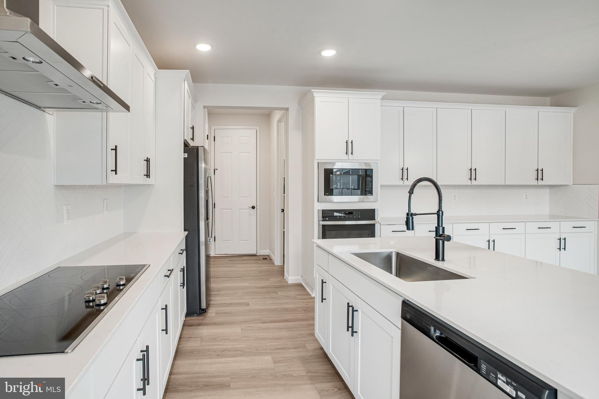 WILDERNESS SHORES - Residential