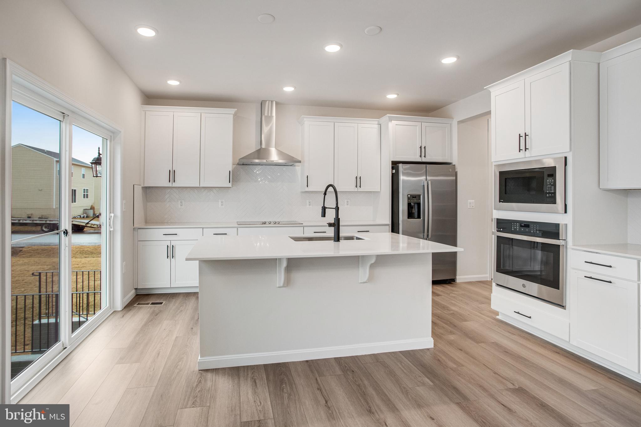 WILDERNESS SHORES - Residential