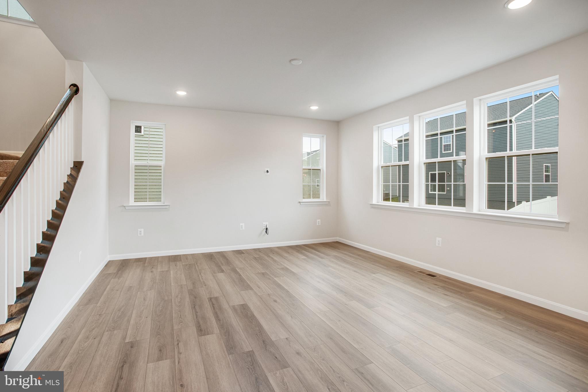 WILDERNESS SHORES - Residential