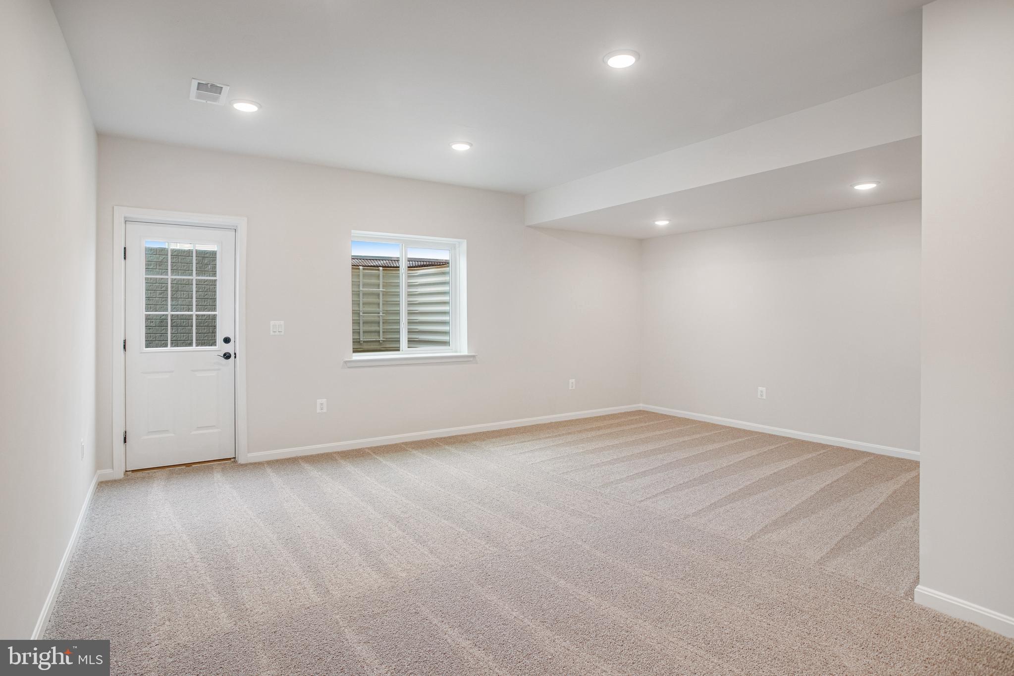 WILDERNESS SHORES - Residential