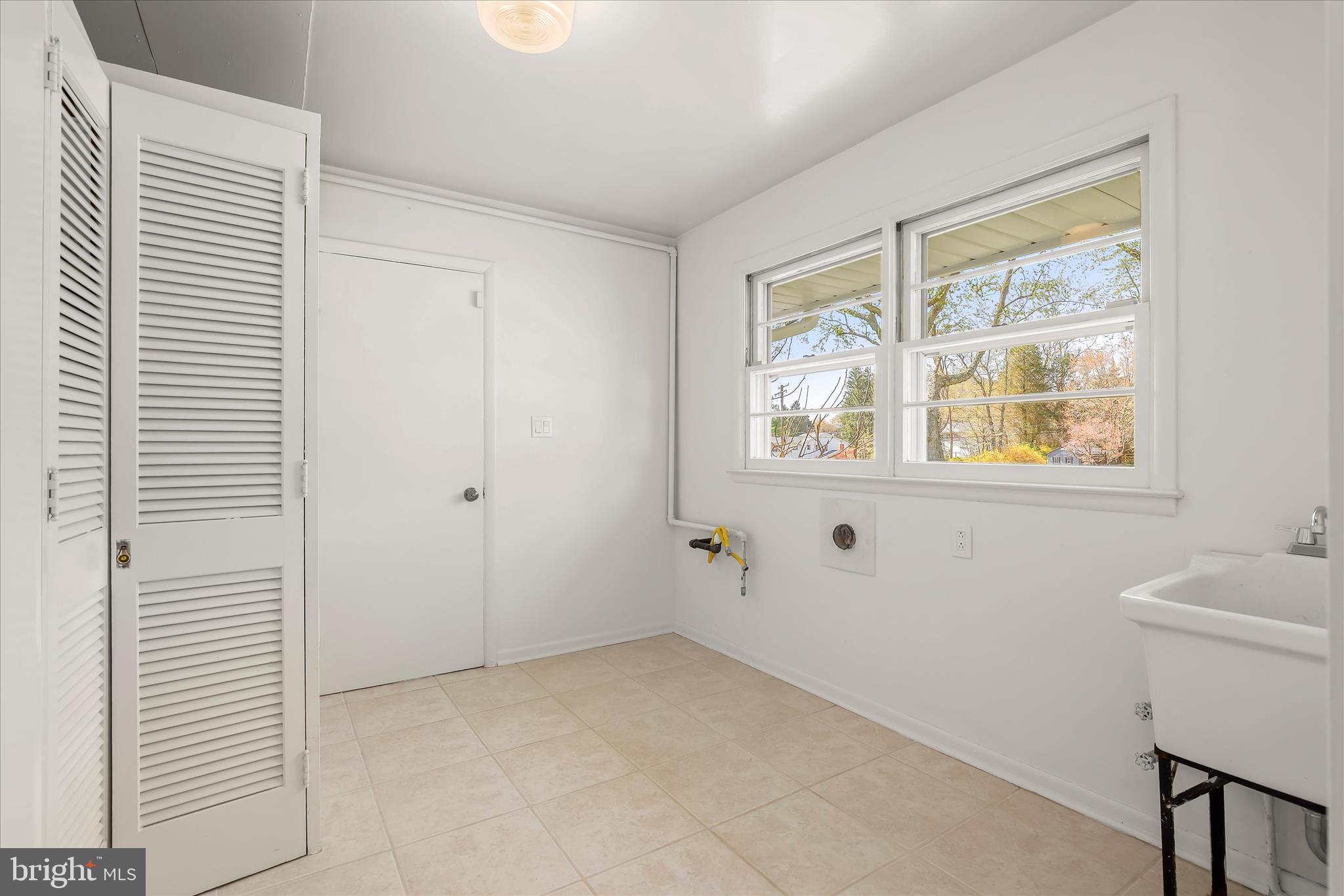 VALLEY CREST - Residential