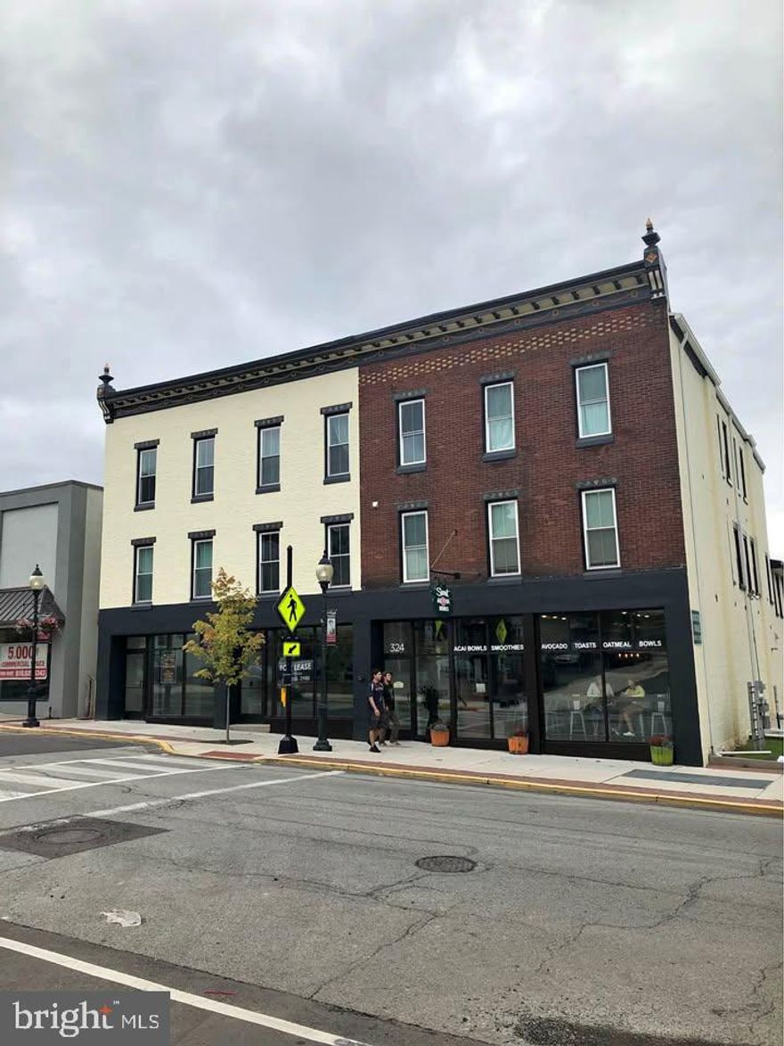 Spacious & Bright 1-Bedroom Apartment in the Heart of Royersford 

Live steps from the Schuylkill River and your favorite local spots like Annamarie’s Place, Main Street Café, Sweet Aloha, Giovanni’s Pizza, Downtown Pub, and Brewed Awakening. This beautifully updated 1-bedroom apartment puts you right in the center of charming Royersford, with the comfort and convenience you’ve been looking for!

Apartment Highlights:
Top-floor unit (3rd floor) – Enjoy privacy and stunning views
Large bedroom with double closets for plenty of storage
Modern kitchen with sleek, high-polish Corian countertops
Slate, fingerprint-resistant appliances
In-unit washer & dryer – no more laundromat trips!
Ceiling fan in bedroom for year-round comfort
 Utilities & Extras:
Landlord covers water, sewer, trash, and maintenance
Tenant pays a flat $75/month for electricity