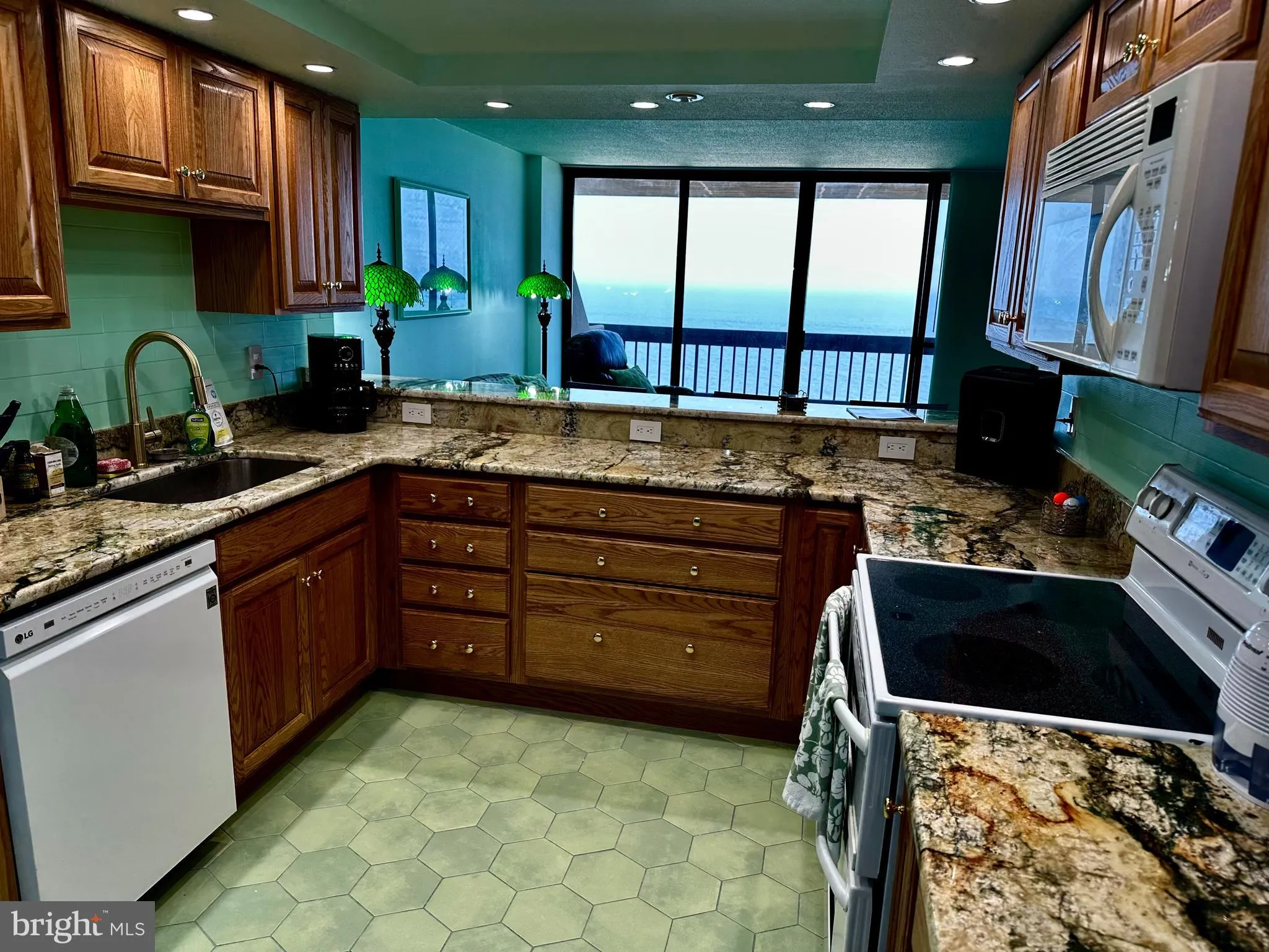 Ocean City, Maryland 21842, United States, 2 Bedrooms Bedrooms, ,2 BathroomsBathrooms,Residential,Active,95350