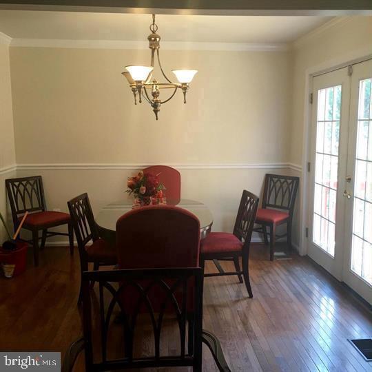 9003 ROLLINGWOOD DRIVE