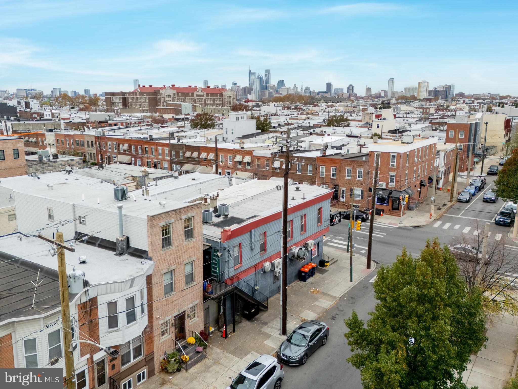 WHITMAN - Commercial Sale