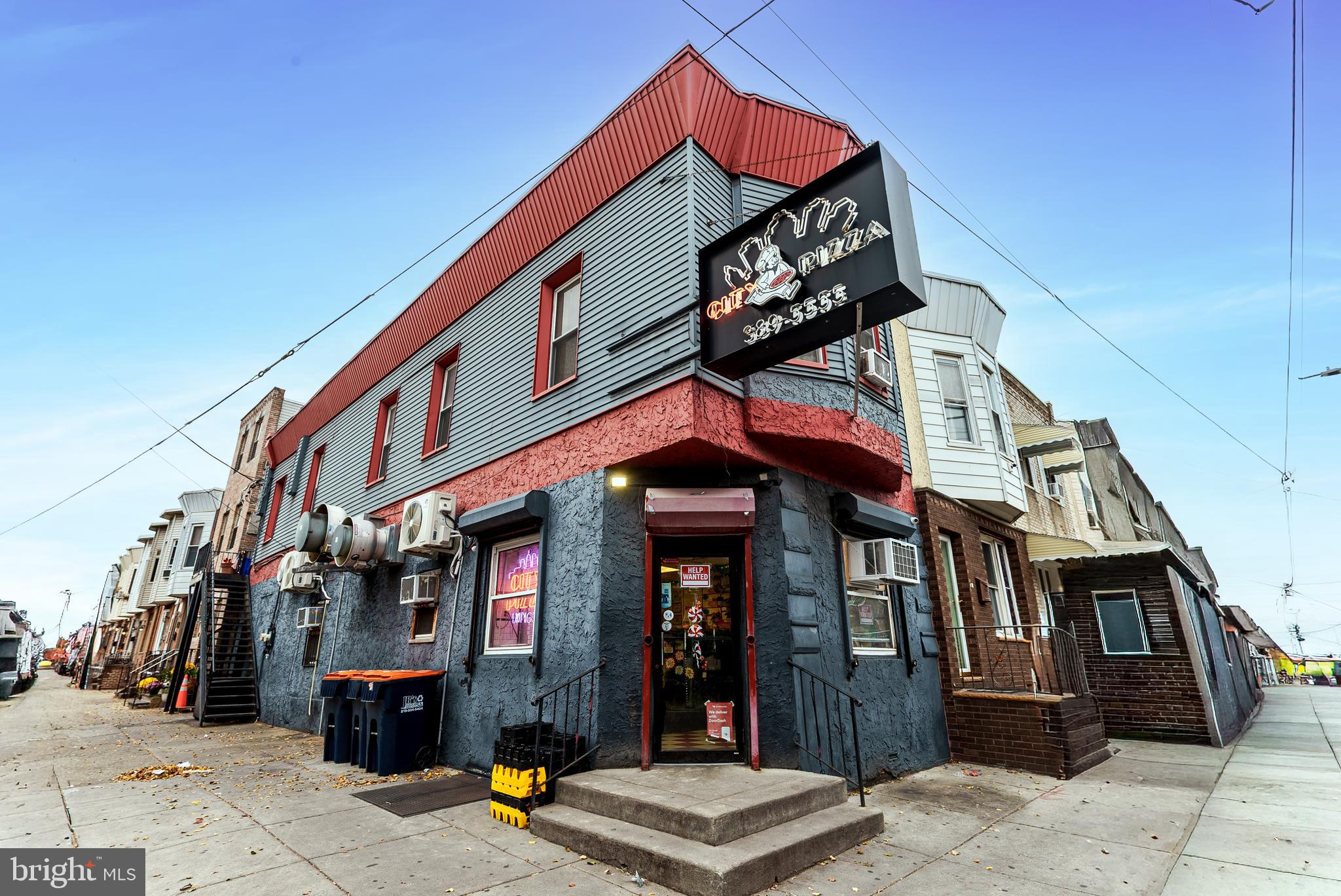 WHITMAN - Commercial Sale