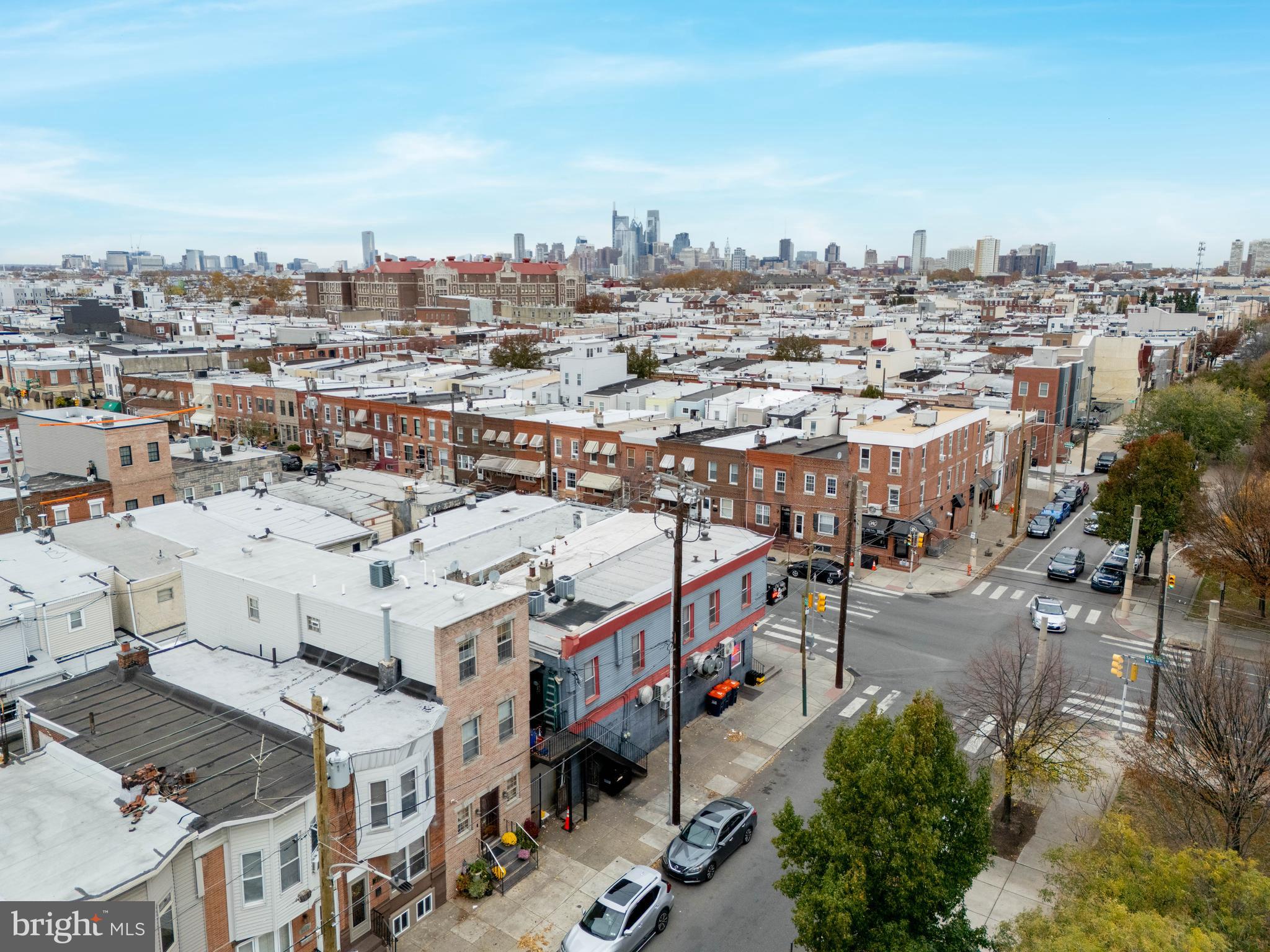 WHITMAN - Commercial Sale