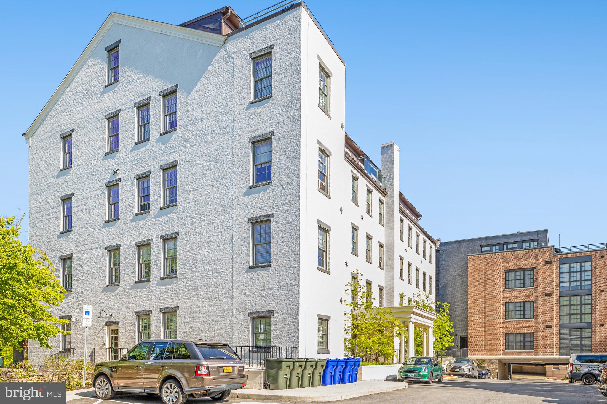 OLD TOWN ALEXANDRIA - Residential