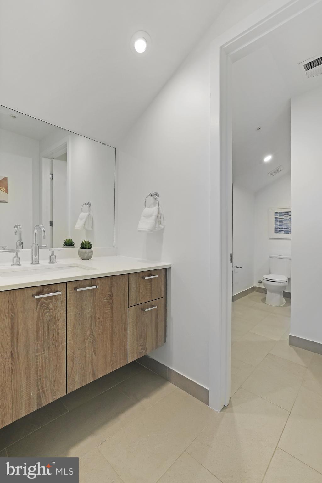 OLD TOWN ALEXANDRIA - Residential