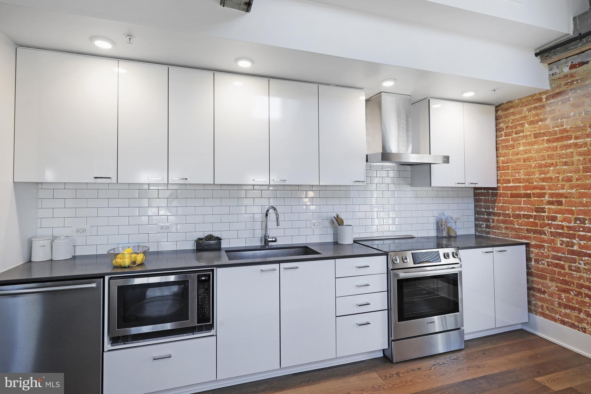 OLD TOWN ALEXANDRIA - Residential