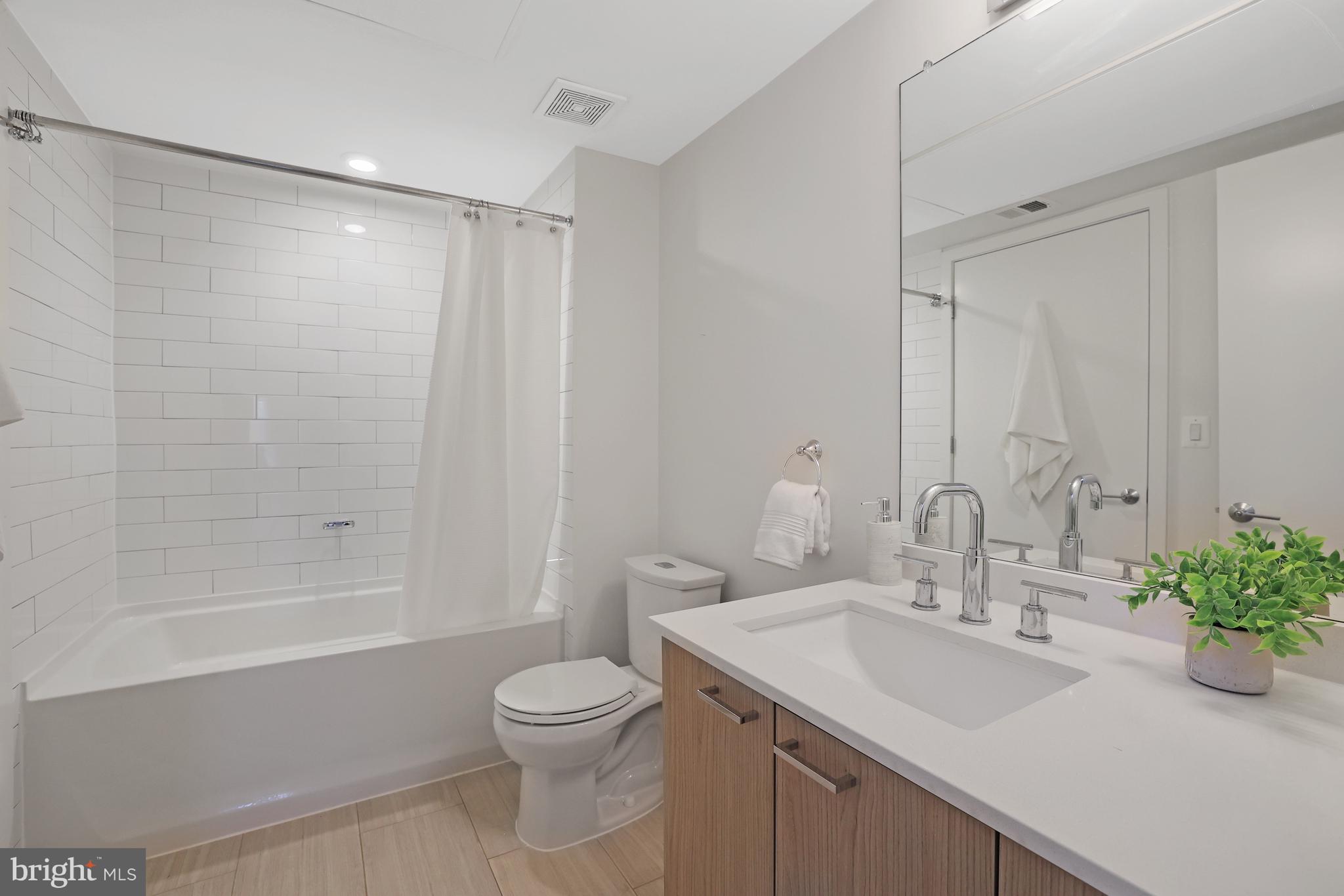 OLD TOWN ALEXANDRIA - Residential