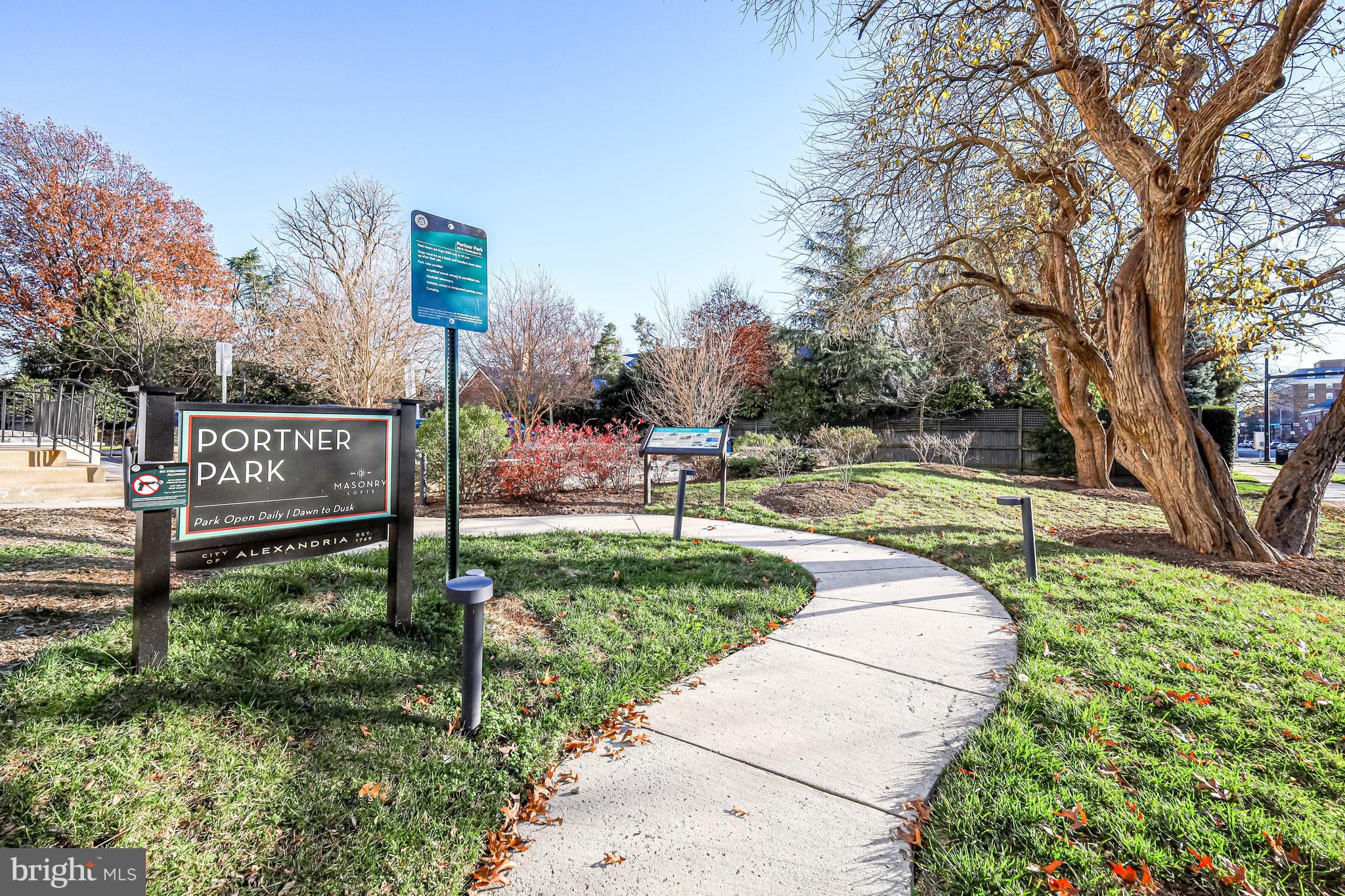 OLD TOWN ALEXANDRIA - Residential