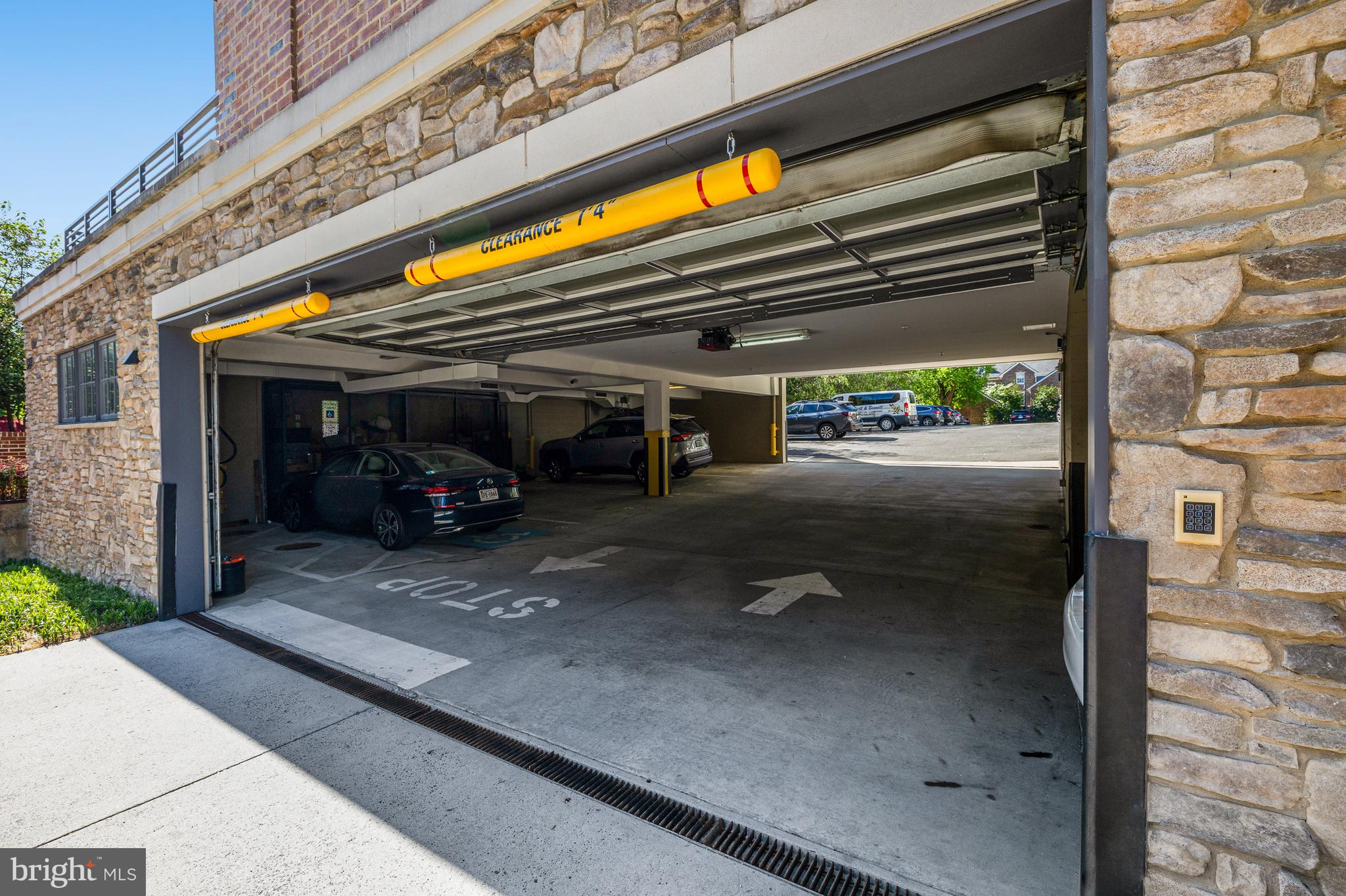 OLD TOWN ALEXANDRIA - Residential