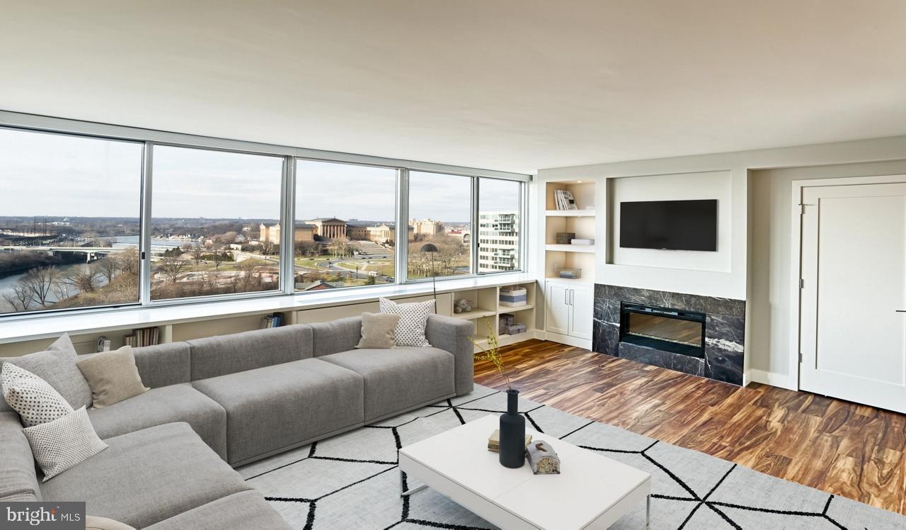 ART MUSEUM AREA - Residential Lease